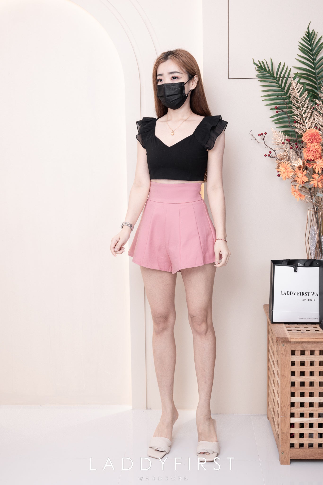 【S3380】【LFW独家小圆饼】高品质阔腿蓬蓬百褶显腰西装高腰百搭短裤，内层包臀防走光里布短裤 ❤️❤️