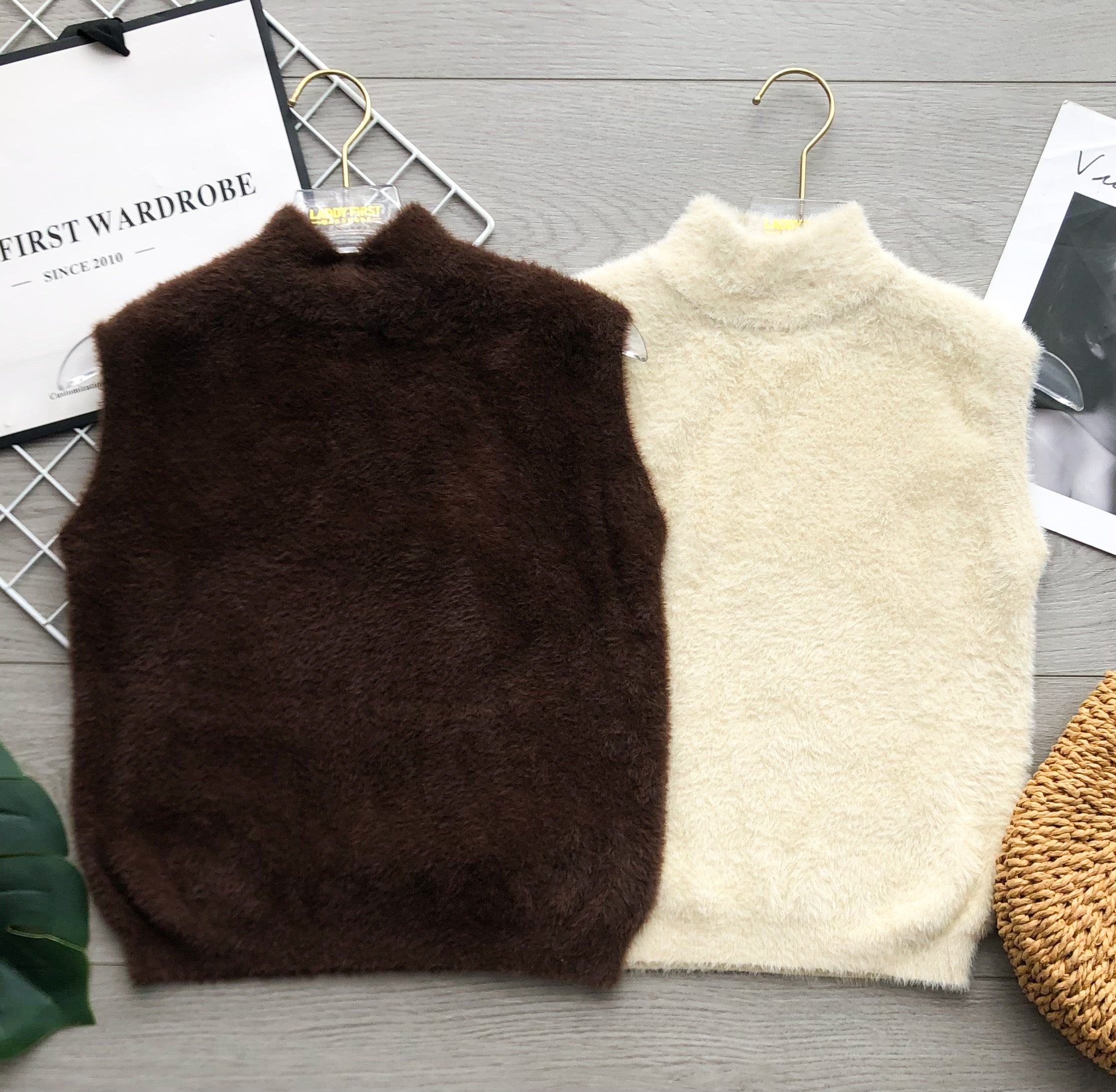 【T7044】高品质微高领针织弹力柔软细腻毛毛无袖上衣 ❤❤