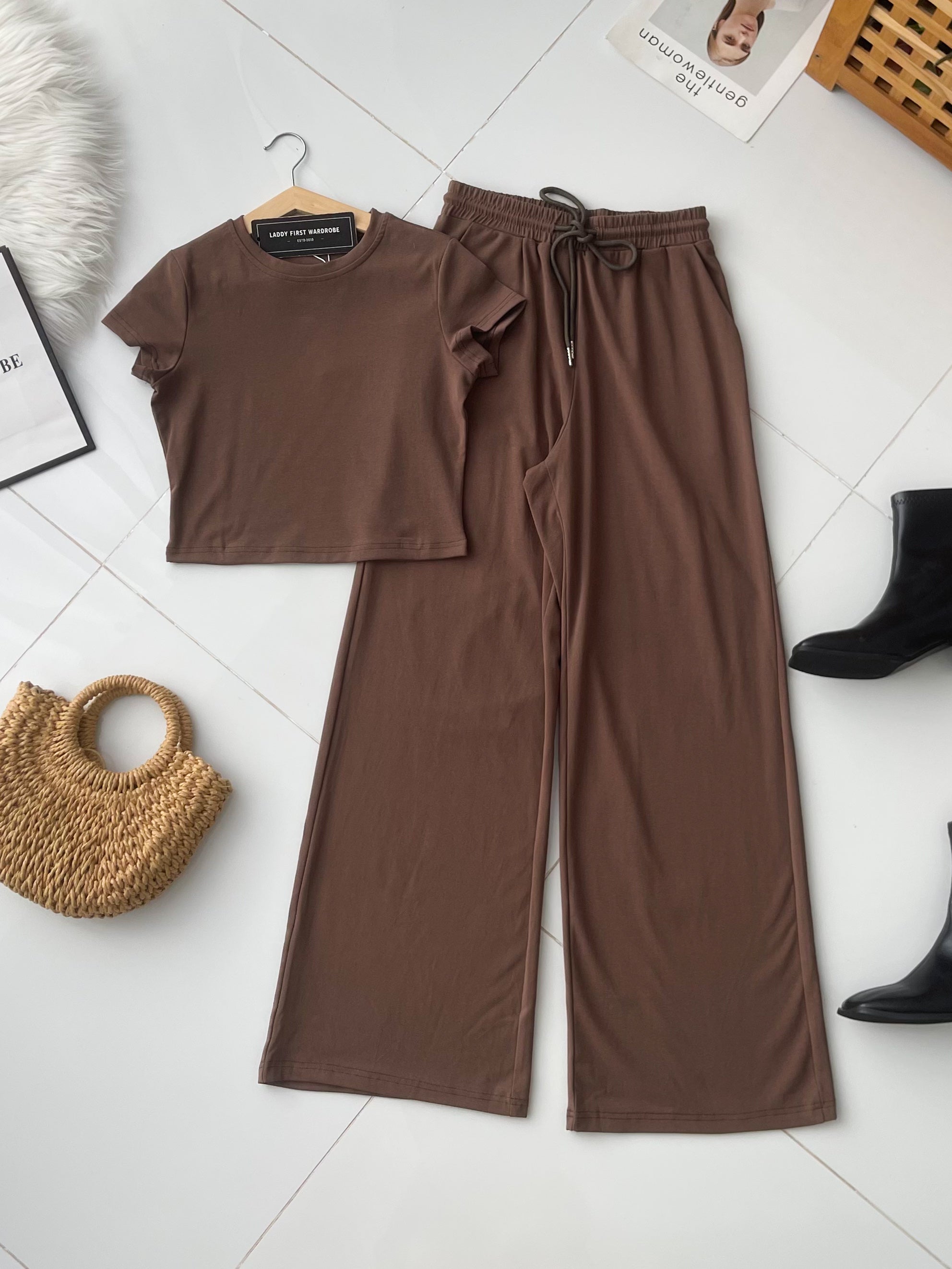 【SS21830 / 3453】高品质两件式纯棉弹力简约休闲百搭套装 纯棉弹力百搭上衣➕松紧腰弹力休闲百搭长裤，有口袋 ❤️❤️