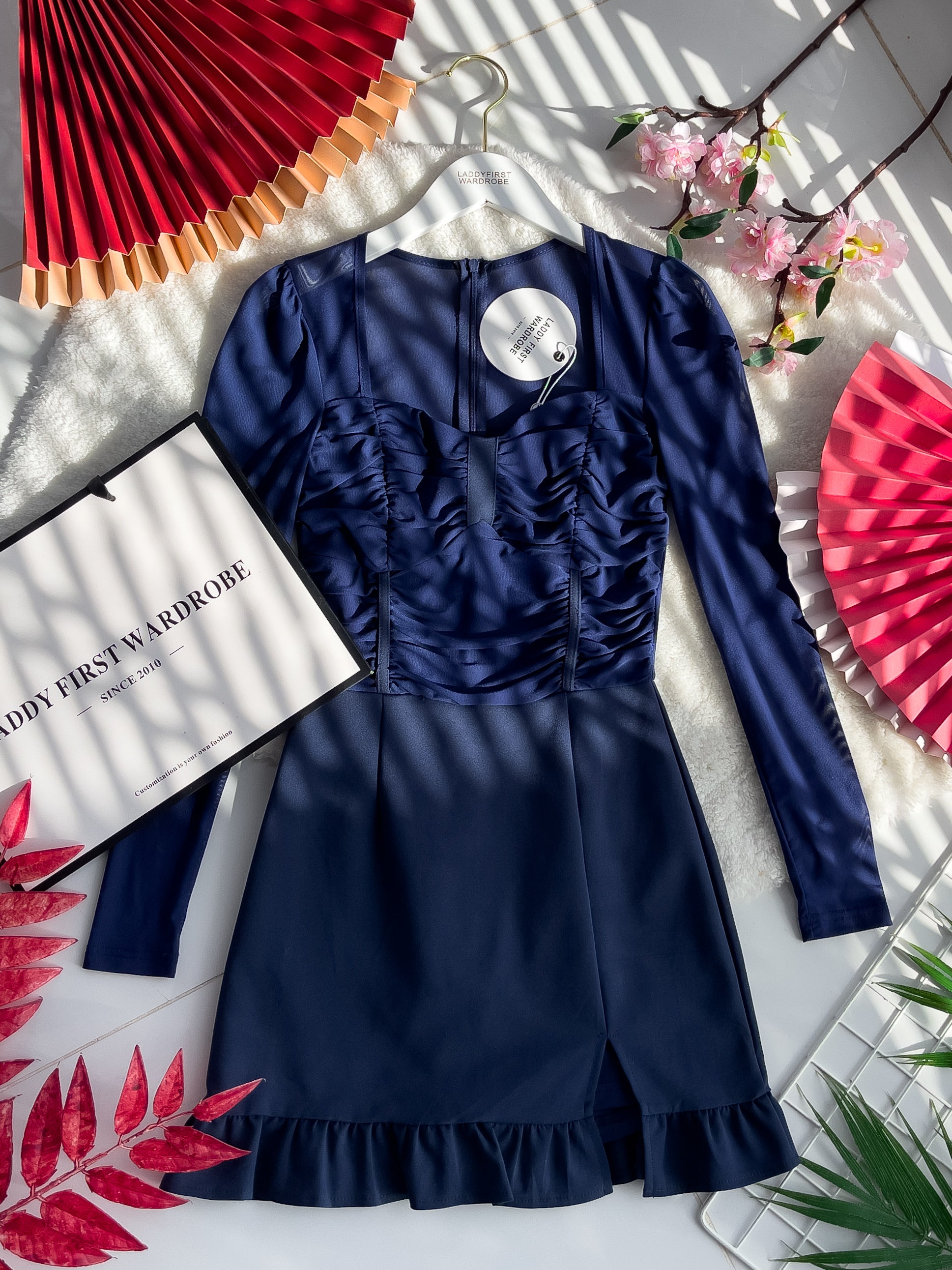 【D8228421】【LFW独家小圆饼】高品质透视网纱皱褶长袖上衣拼接荷叶摆西装连身裙子，内层里布短裤 ❤️❤️