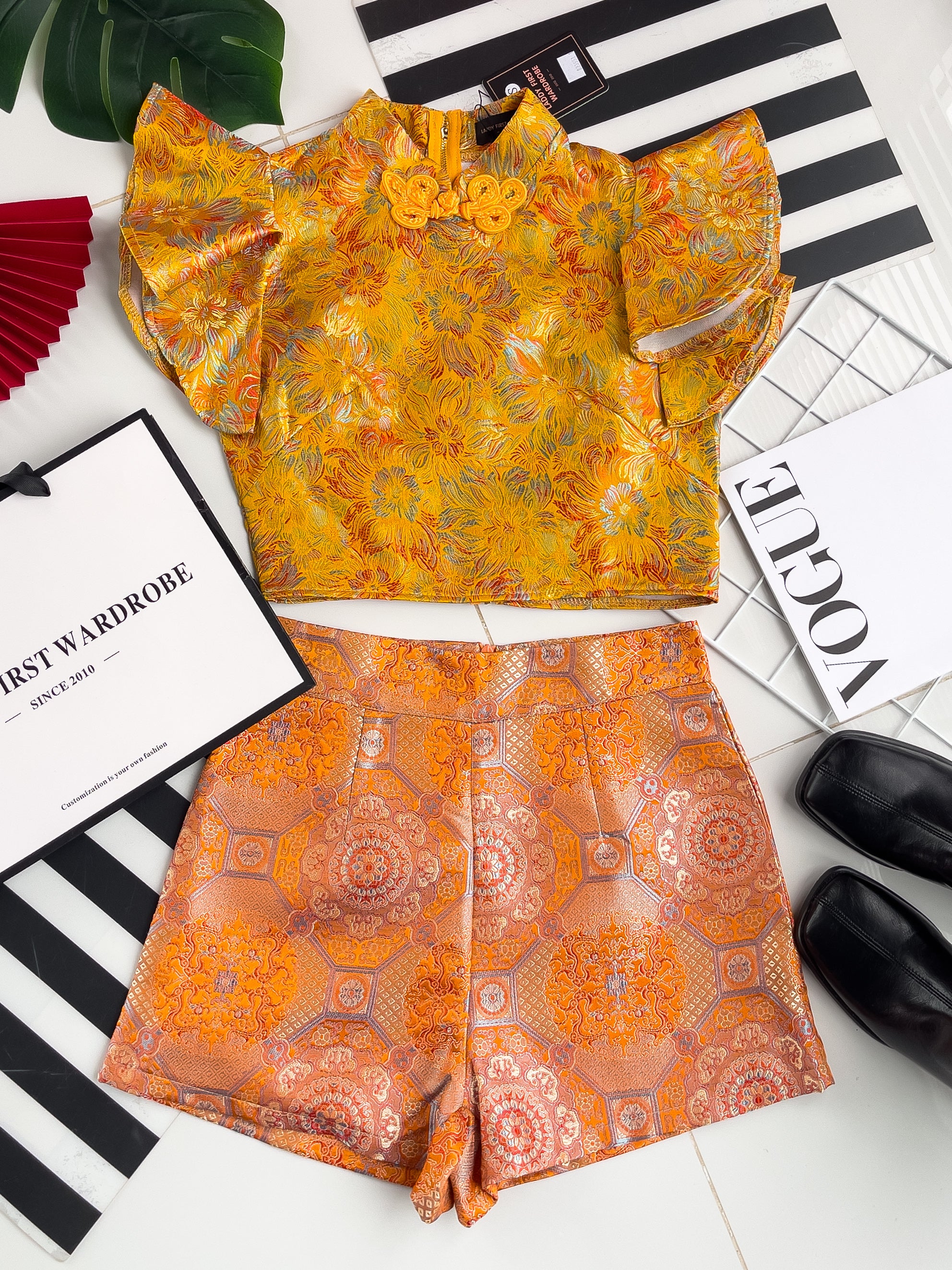 【SS8235511】【网站福利款✨】独家爆款高品质两件式减龄洋气时尚新中式国风提花旗袍套装 盘扣荷叶袖提花上衣➕提花高腰短裤 ❤️❤️