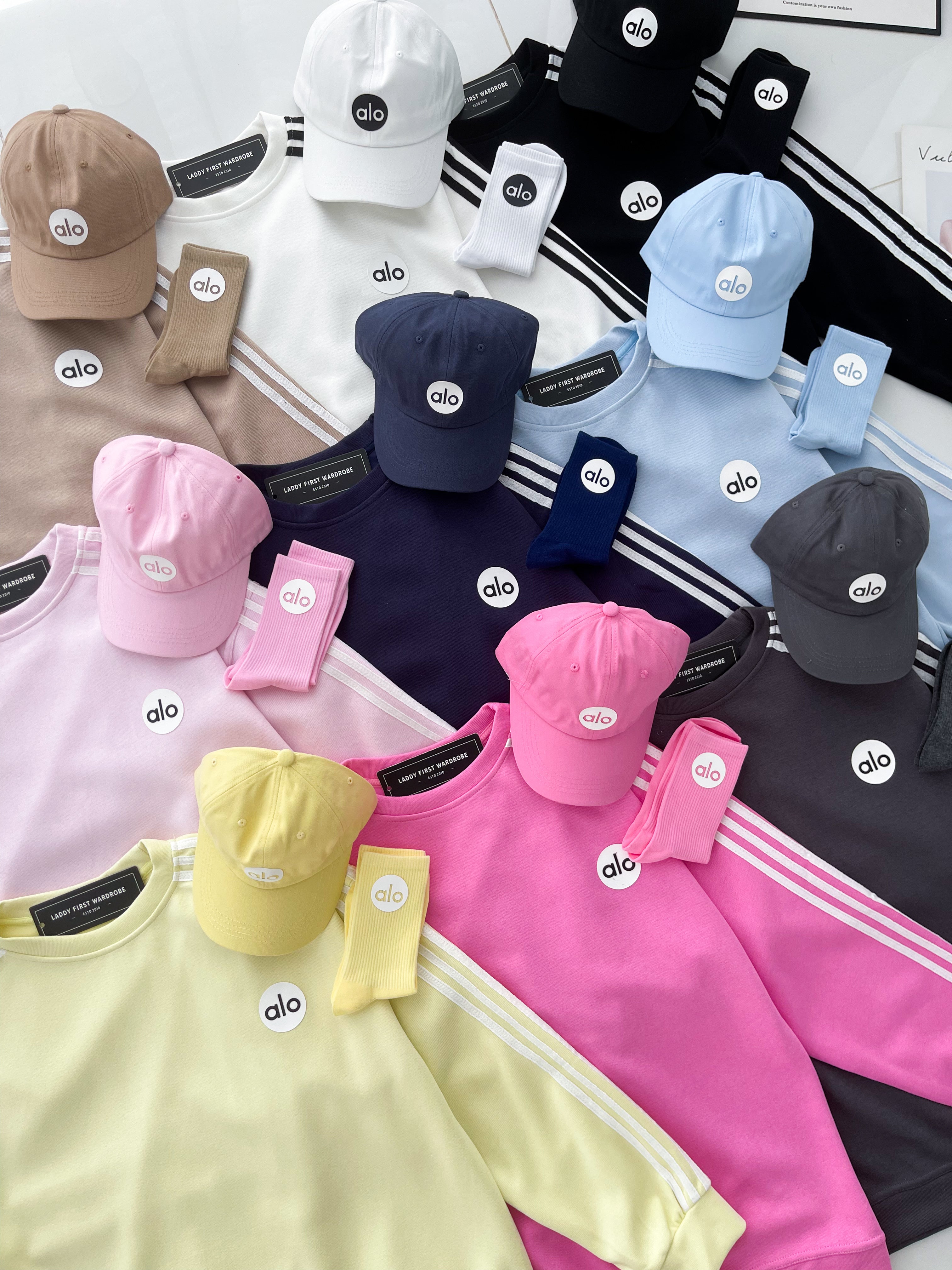 【O80111-1】⚡补货预订款⚡高品质三件套男女同款厚实卫衣棉Oversized 潮流时尚长袖上衣 ❤️❤️ 上衣👕➕帽子🧢➕袜子🧦