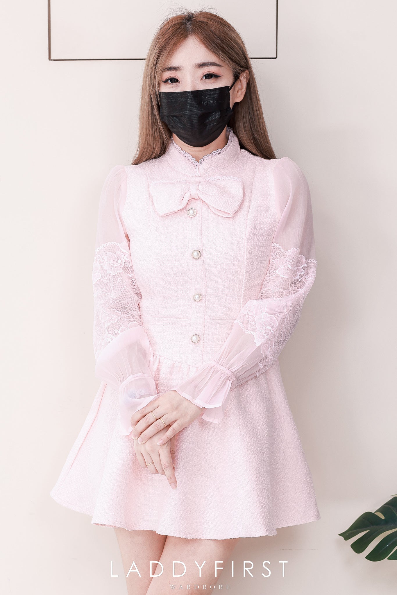 【D81620 / 37392】高品质高端洋气甜美蝴蝶结设计小香风连身裙子，内层有里布短裤❤️❤️