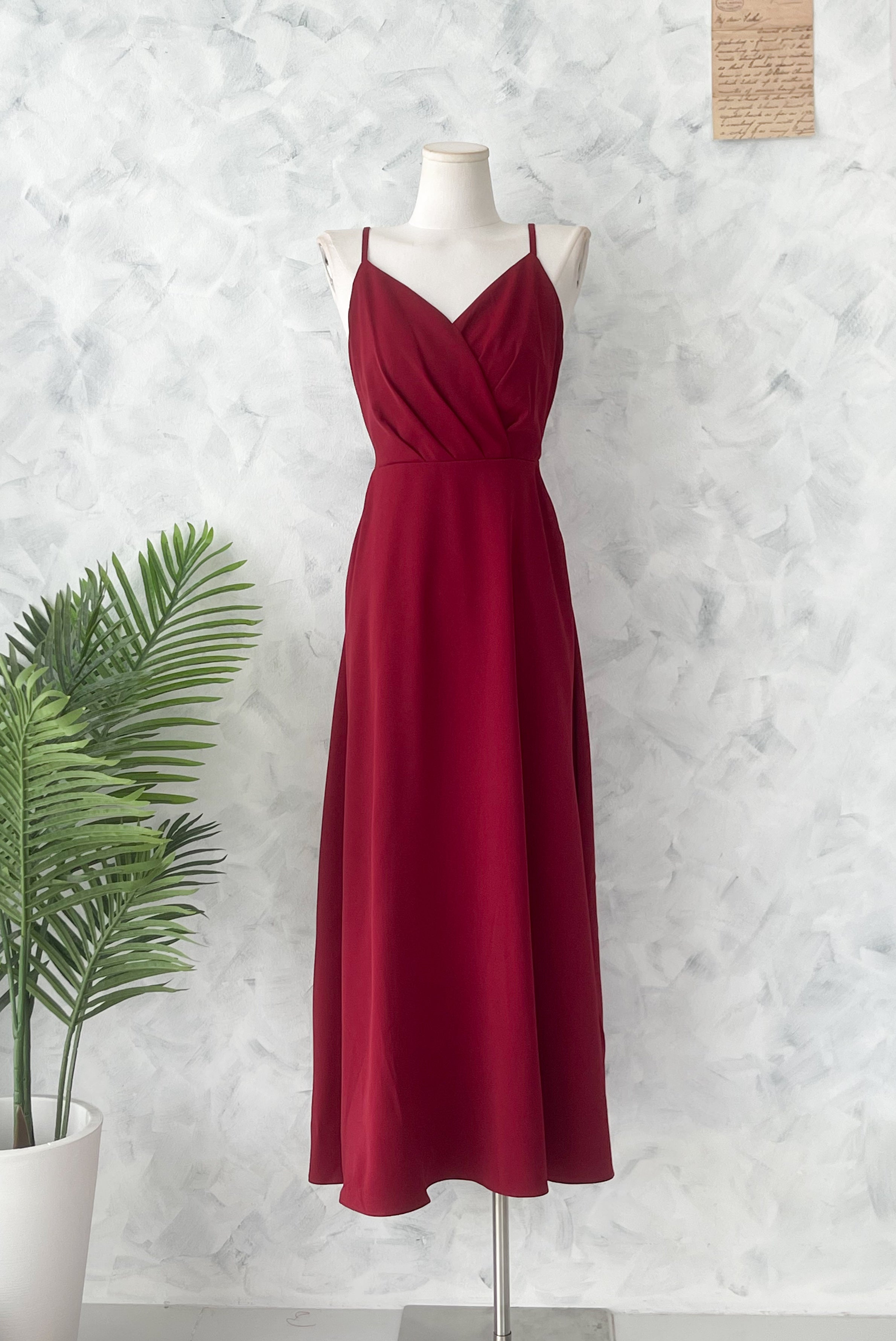 【D6483】高品质V领自调无袖肩带气质浪漫优雅款晚宴连身长裙，有口袋 ❤❤【A-R2-C2】