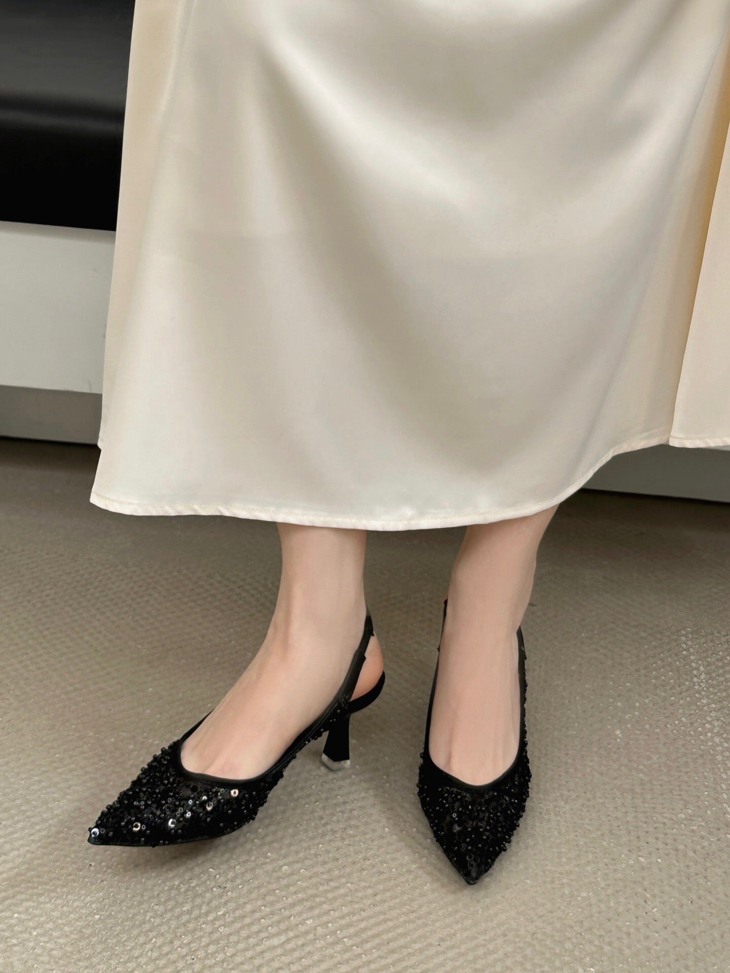 【R699-206】✨现货✨高品质气质水钻尖头高跟鞋 👠