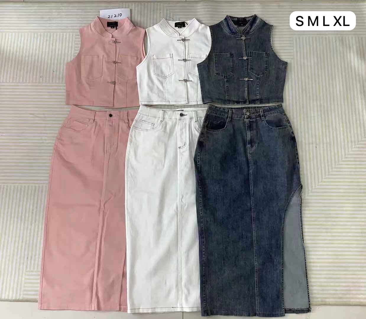 【SS21210】高品质两件式马甲式牛仔旗袍套装 马甲式牛仔旗袍上衣➕侧边露单腿开叉设计牛仔高腰裙子，有口袋❤️❤️