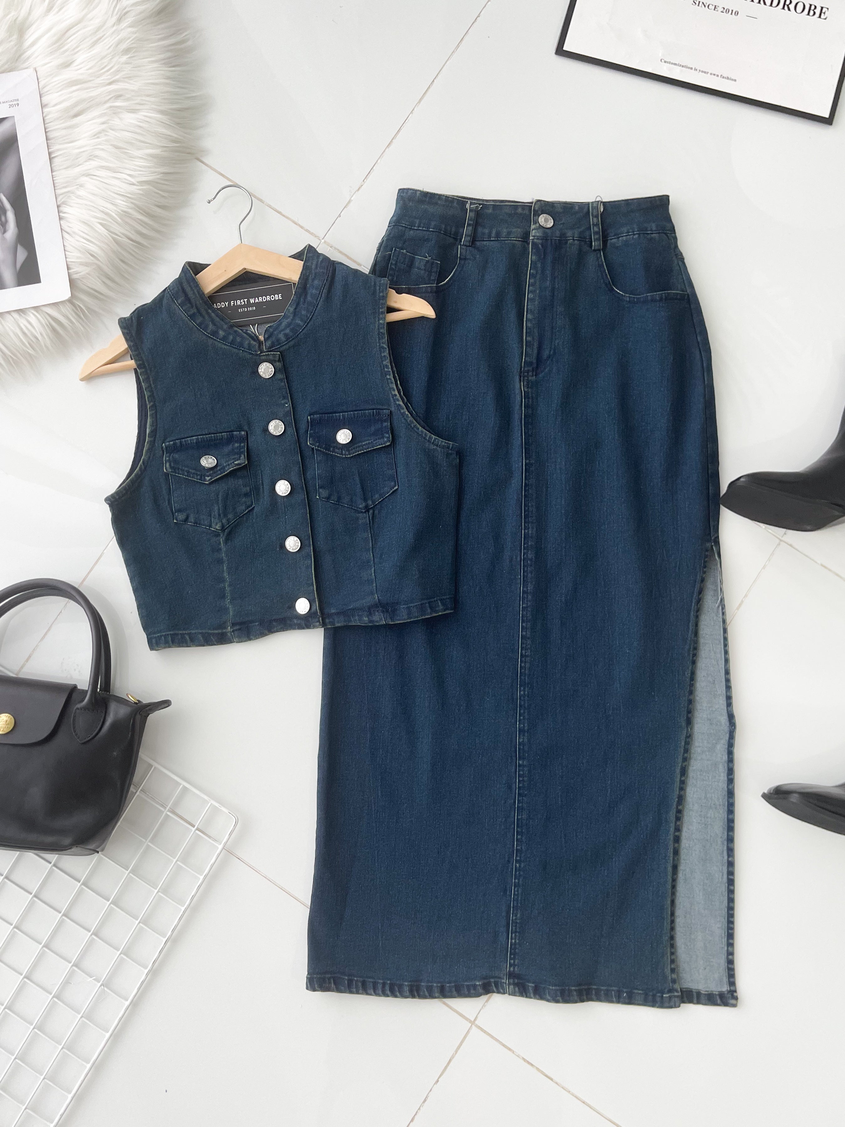 【SS21723 / 37601】高品质两件式韩系御姐风气质牛仔套装 马甲式牛仔上衣➕侧边开叉设计牛仔高腰长裙❤️❤️【B-R1-C4】