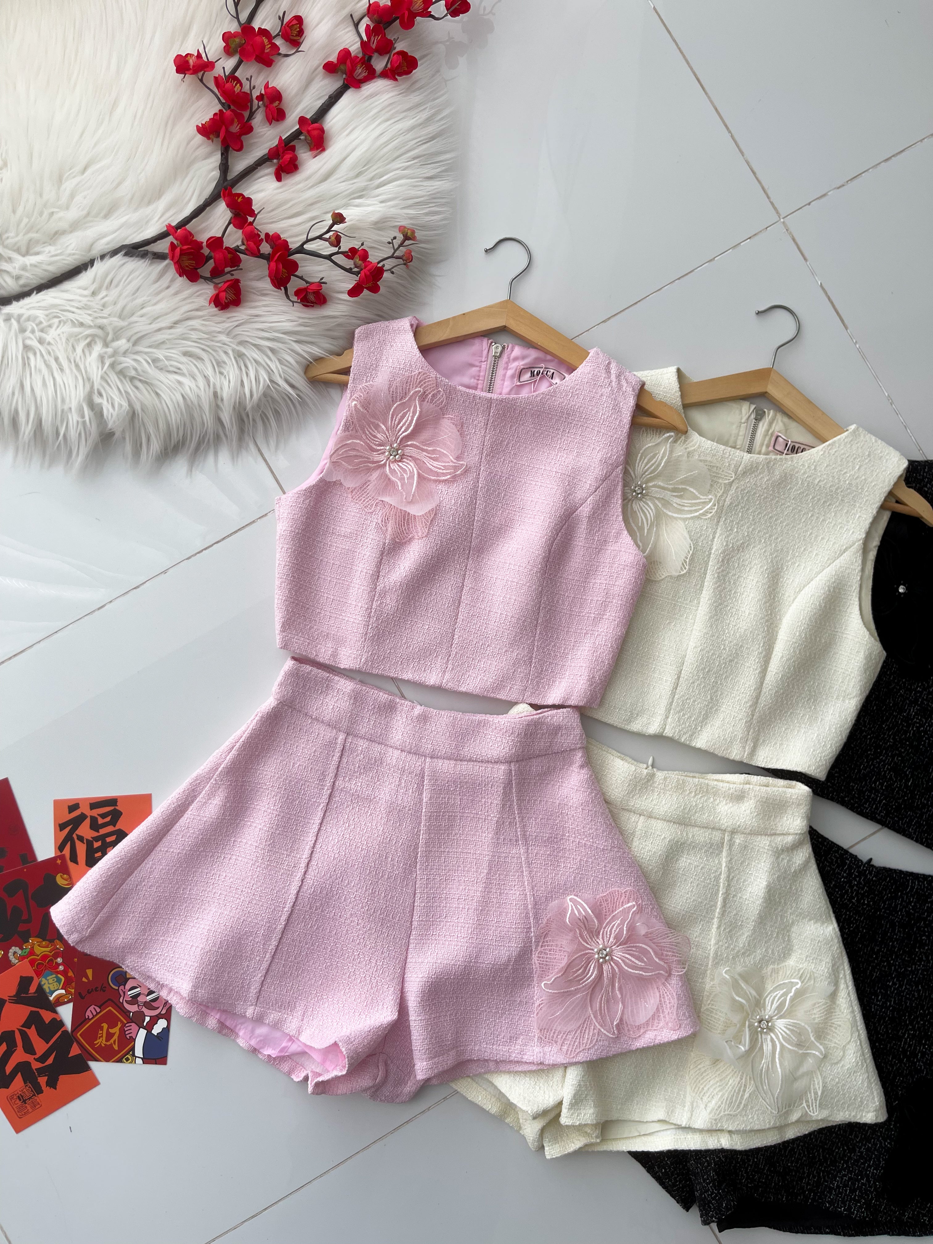 【SS25129】【补厂家现货⚡⚡】高品质两件式高端气质感小香风套装 小香风无袖上衣➕宽腿阔脚小香风高腰短裤 ❤️❤️