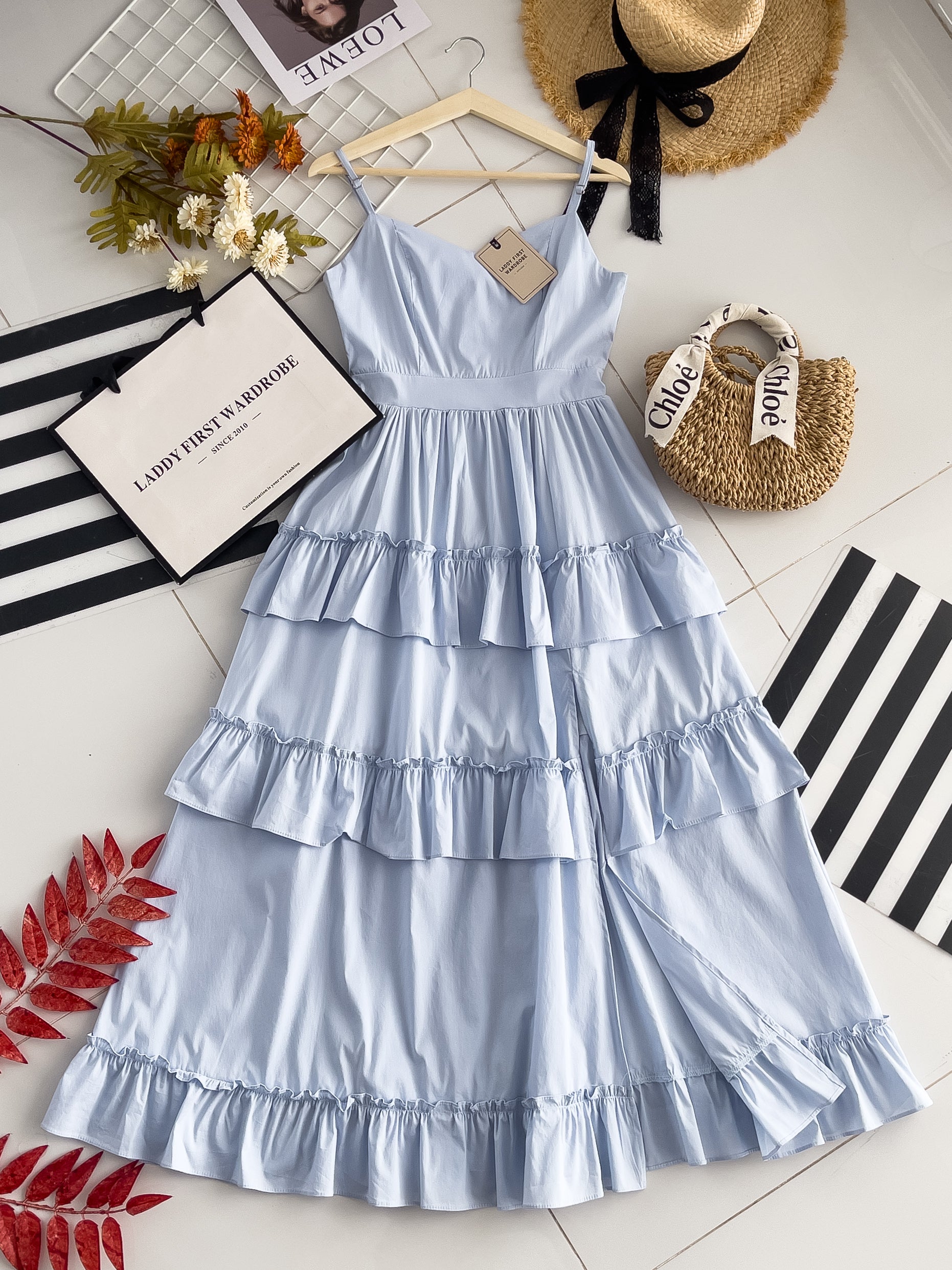 【D38439】【网站福利款✨】独家爆款高品质无袖自调肩带仙气温柔风层次蛋糕连身裙子，侧边开叉设计 ❤️❤️ 【B-R1-C6】