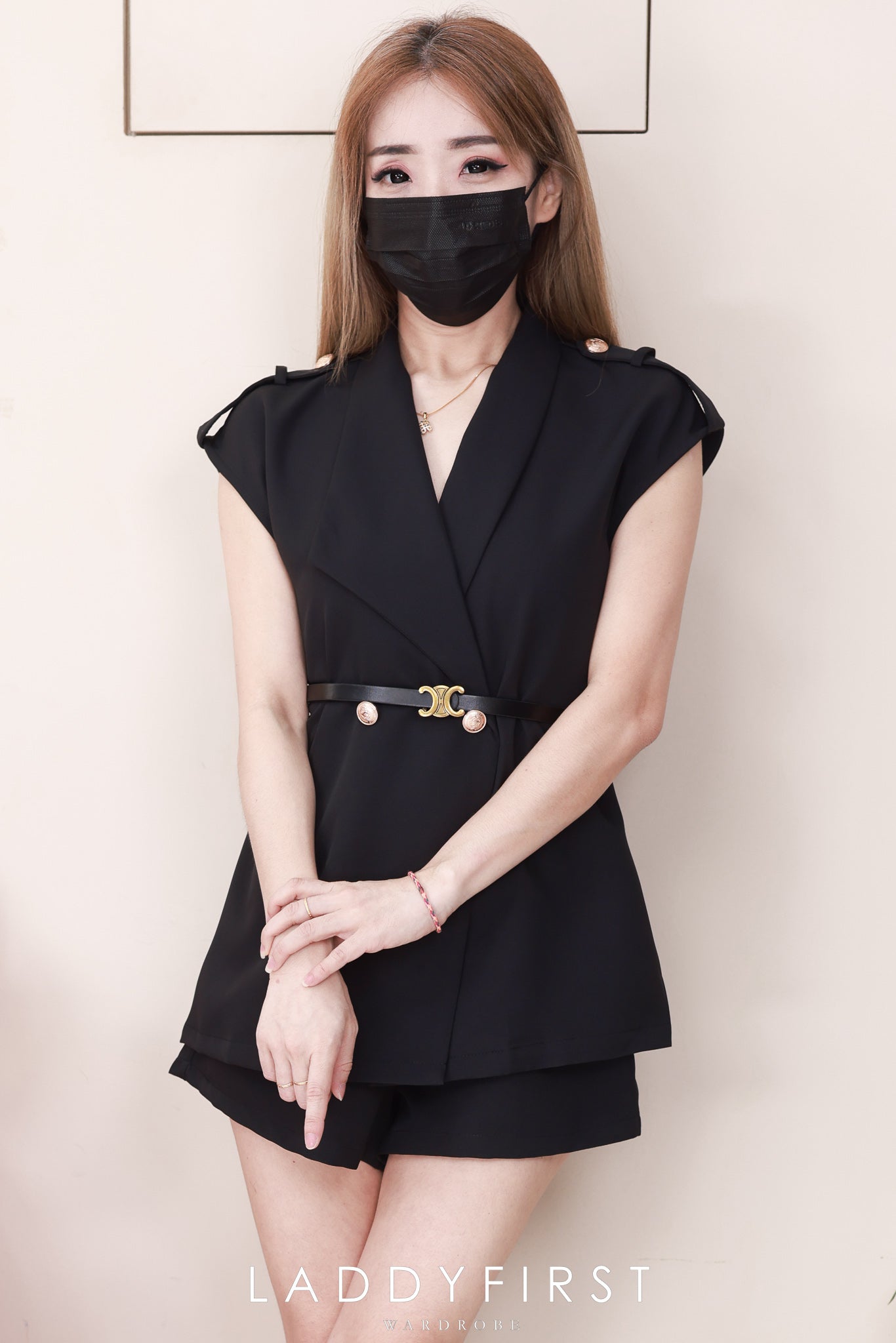 【SS98899】高品质两件式韩风气质西装套装 翻领无袖风衣西装上衣➕西装高腰百搭短裤，有口袋 ❤️❤️ 【B-R1-C6】