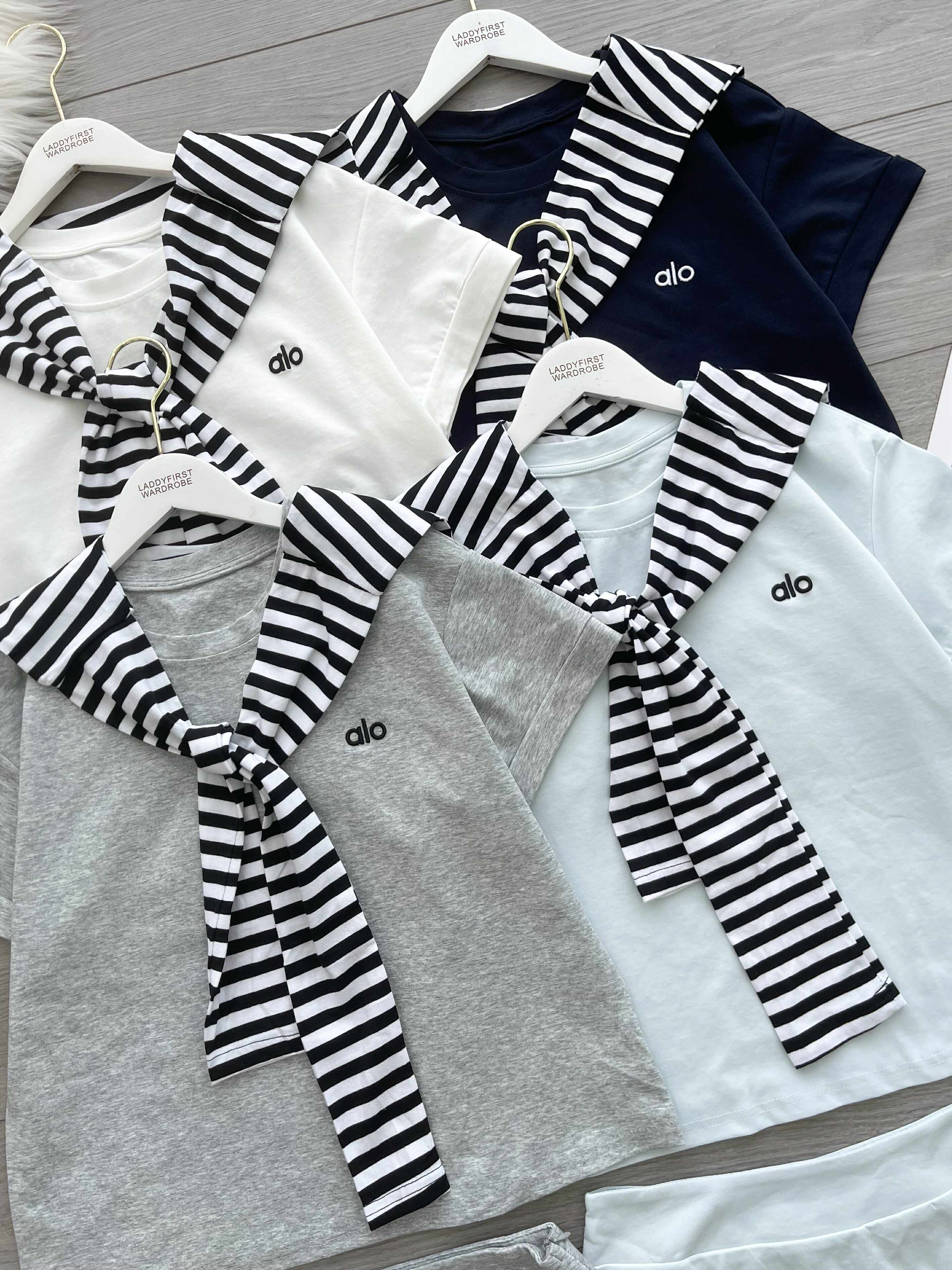 【SS612】高品质三件式韩系学院风时尚套装 宽松百搭上衣➕百搭裤裙，两侧开叉设计 ❤️❤️