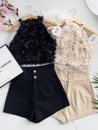 【SS3400】【独家小圆饼】两件式削肩套装 ,  鸵鸟毛拼接亮片Cut In上衣 ➕ 西装锦棉高腰显瘦短裤 , 有口袋【A-R2-C5】