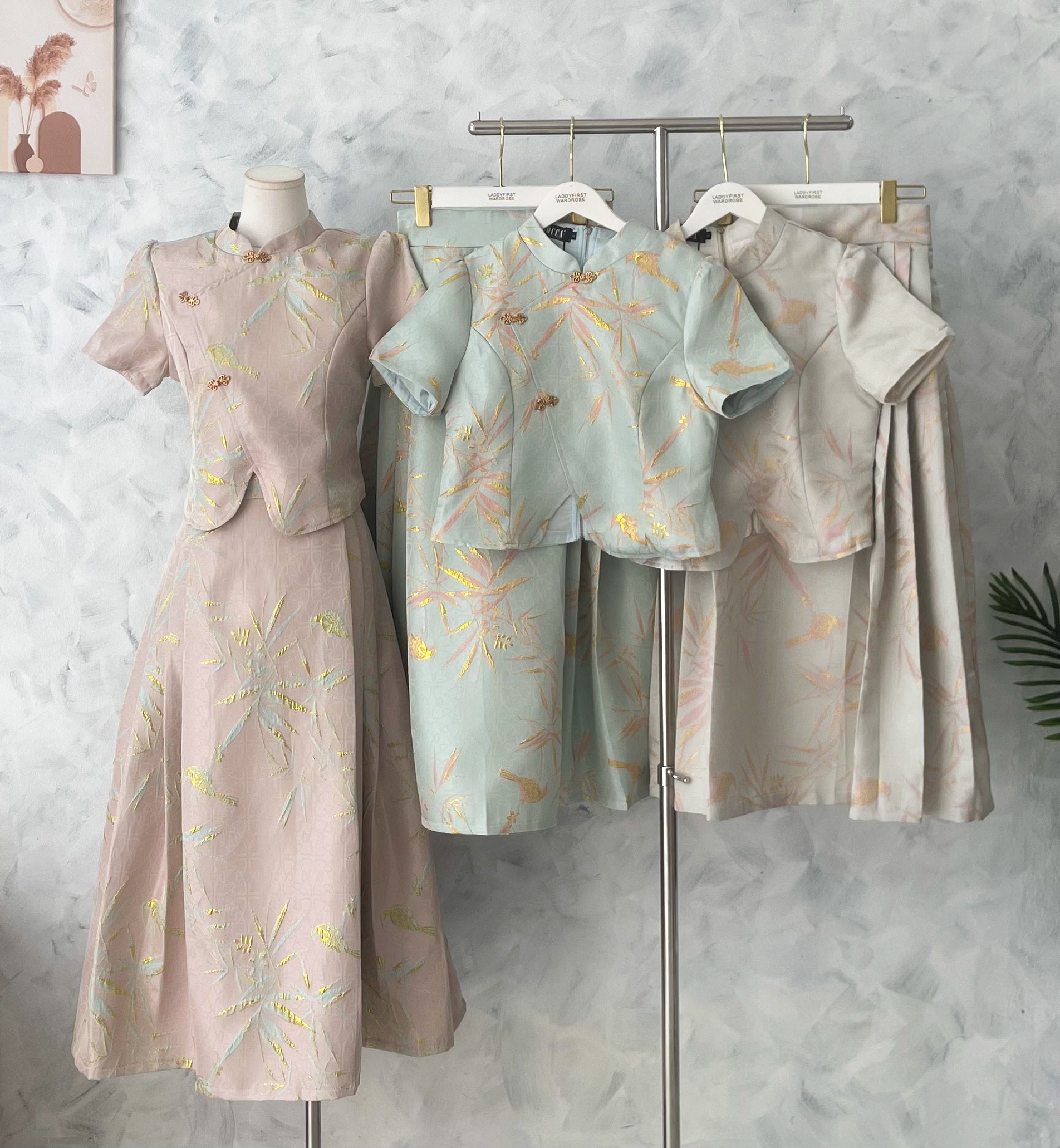 【SS614】【补厂家现货⚡⚡】高品质两件式高级感国风新中式马面裙提花旗袍套装 旗袍上衣➕马面长裙，有口袋 ❤️❤️