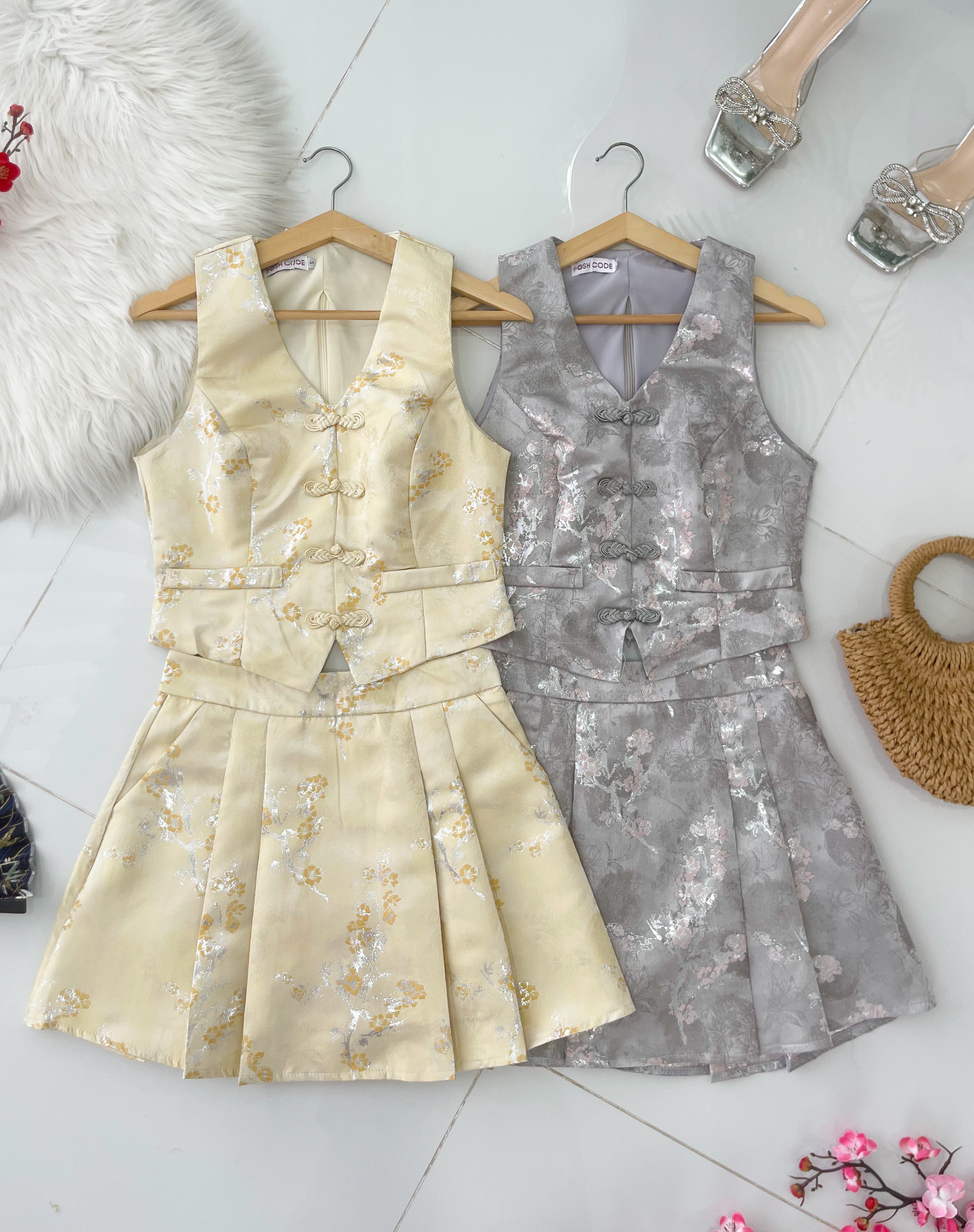 【SS21748 / 37568】高品质两件式高档气质马甲式新中式提花旗袍套装 马甲式提花旗袍上衣➕百褶高腰裙子，内层有里布短裤，有口袋 ❤️❤️