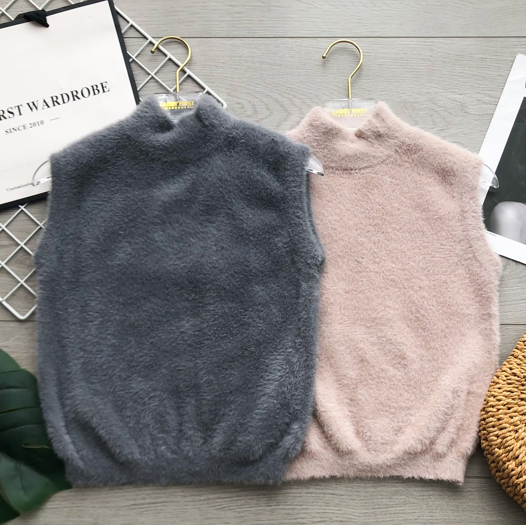 【T7044】高品质微高领针织弹力柔软细腻毛毛无袖上衣 ❤❤