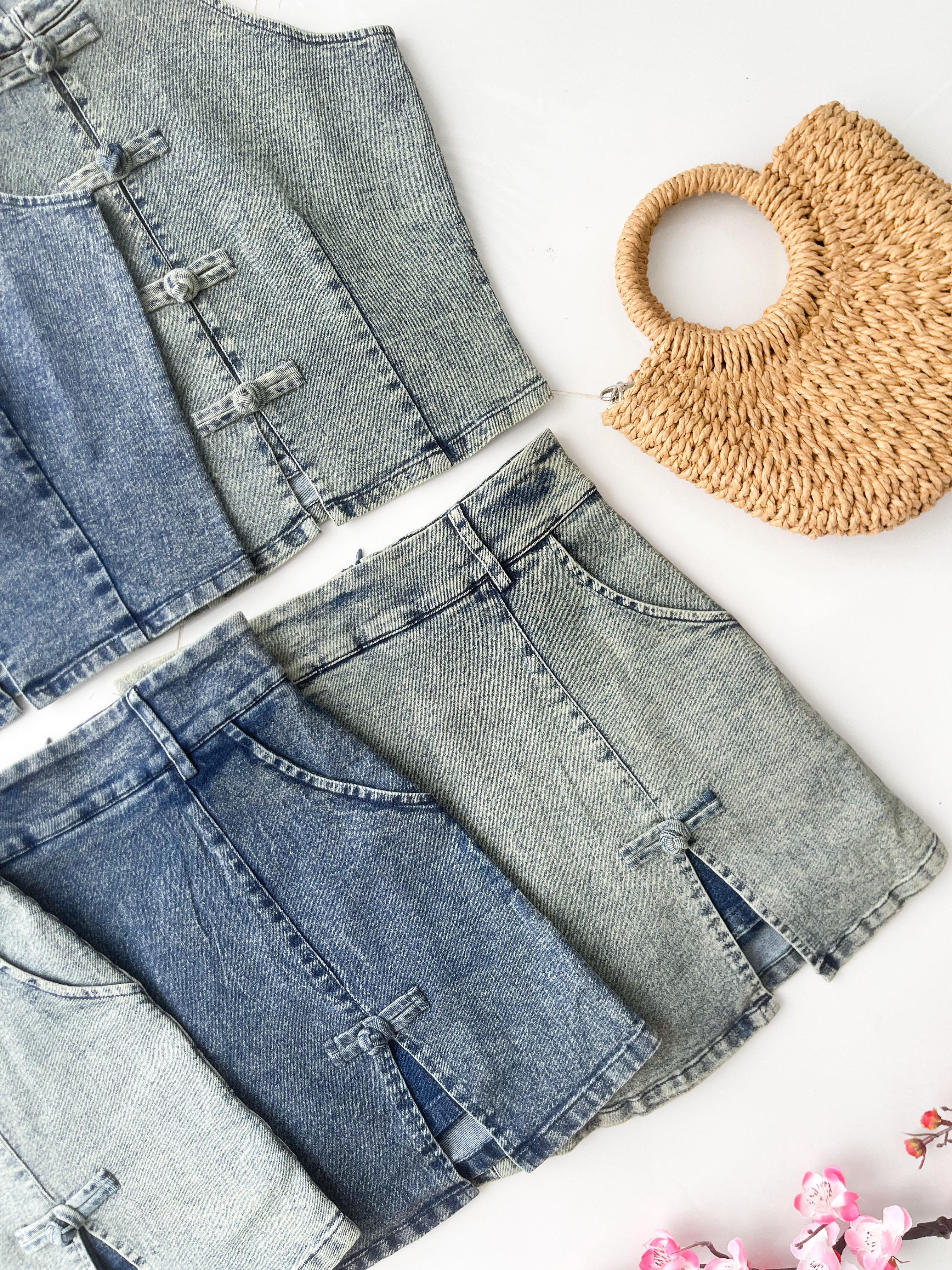 【SS2637】高品质两件式雪花牛仔弹力旗袍套装 CUT IN 无袖旗袍上衣➕高腰牛仔百搭裤裙，有口袋 ❤️❤️