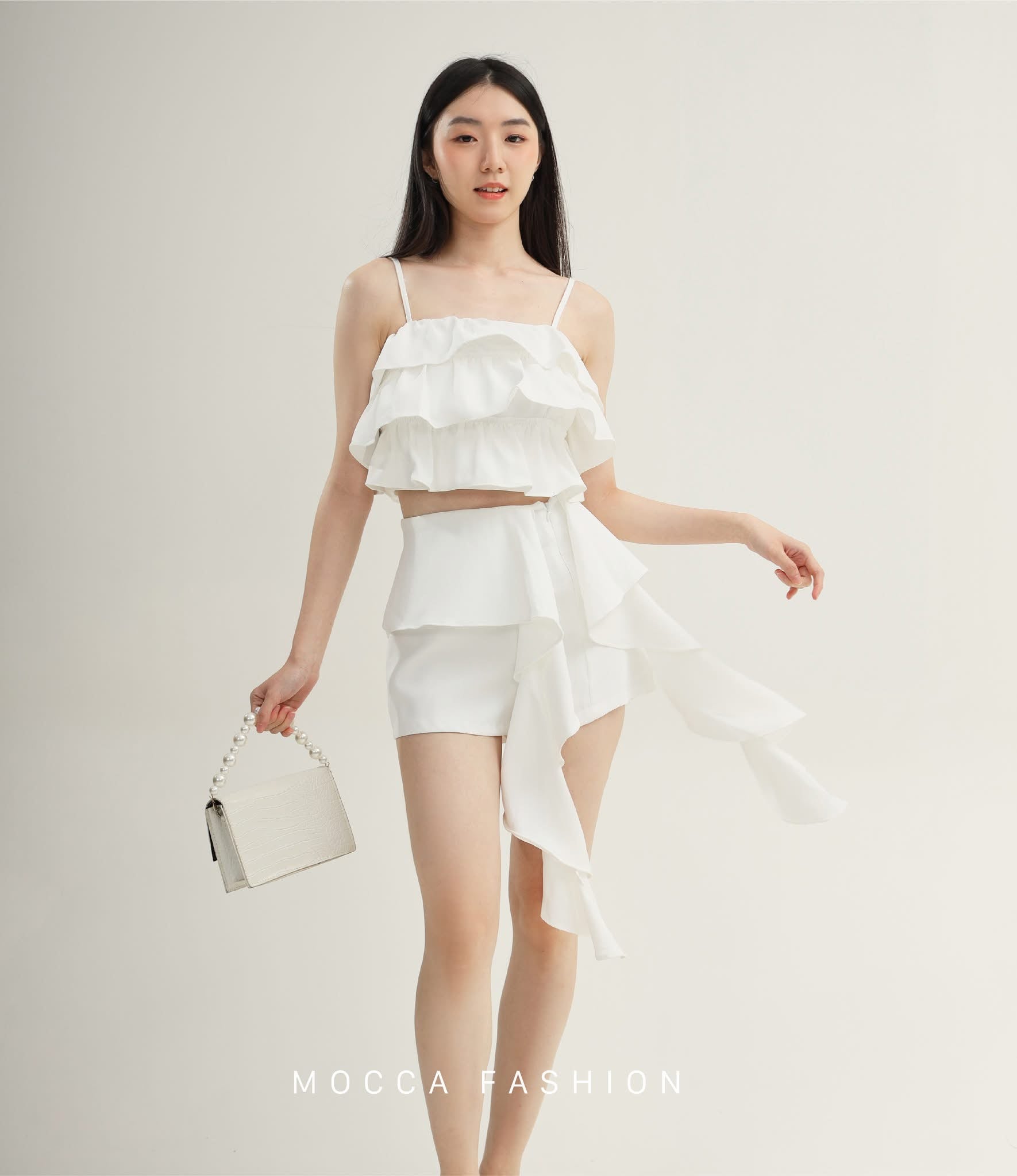 【SS24112】高品质两件式女神气质风套装  自调无袖肩带层次蛋糕上衣➕不规则荷叶边西装高腰短裤 ❤️❤️