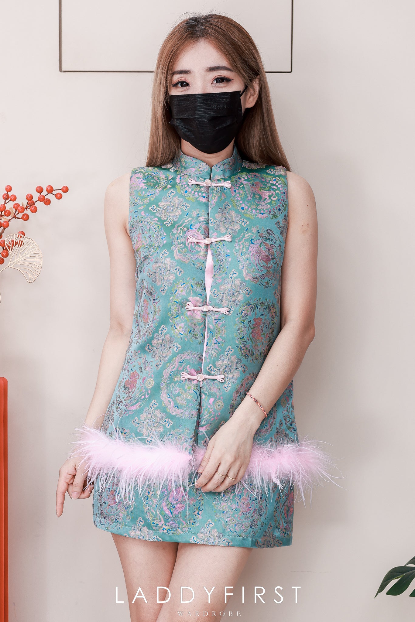 【SS24141】⚡️精选预定款⚡️高品质两件式气质国风新中式提花旗袍套装 拼接毛毛无袖旗袍上衣➕旗袍高腰裙子，内层有里布短裤 ❤️❤️