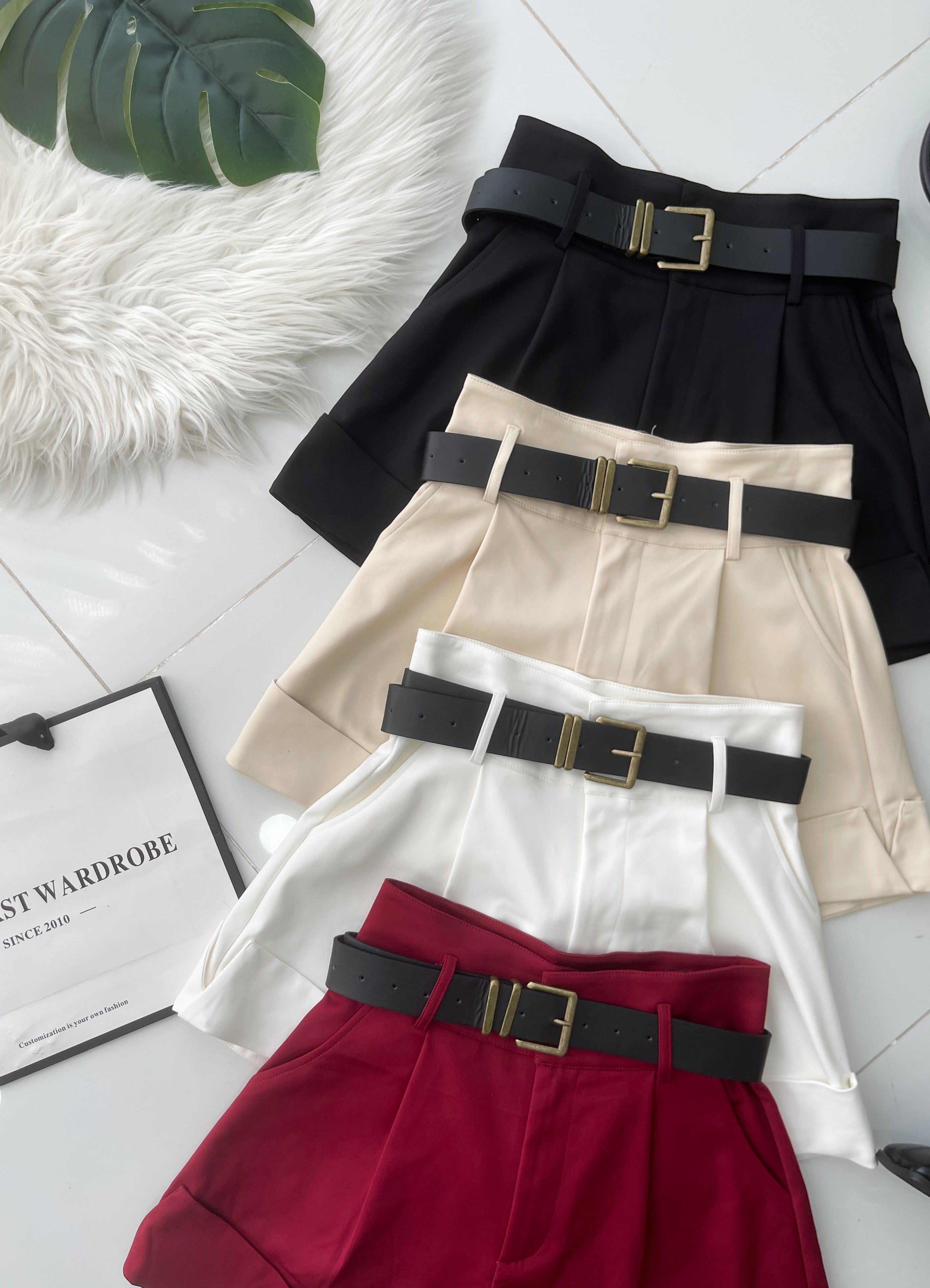 【S1919】高品质简约时尚厚实西装高腰显瘦百搭短裤，附送腰带，有口袋 ❤️❤️