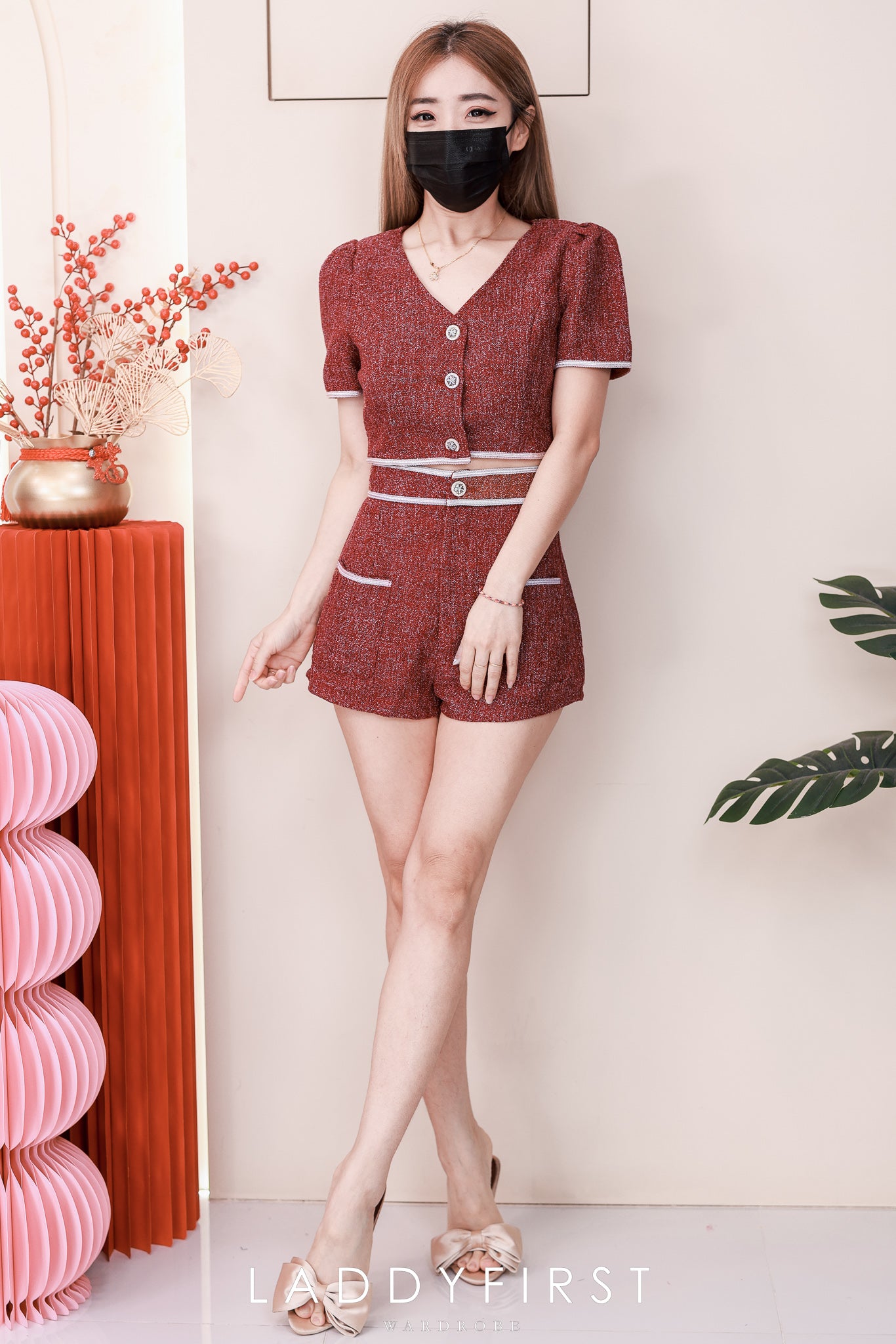 【SS110854】【补厂家现货⚡️⚡️】高品质质两件式精致小香风时尚套装 小香风短袖上衣➕小香风高腰百搭短裤 ❤️❤️