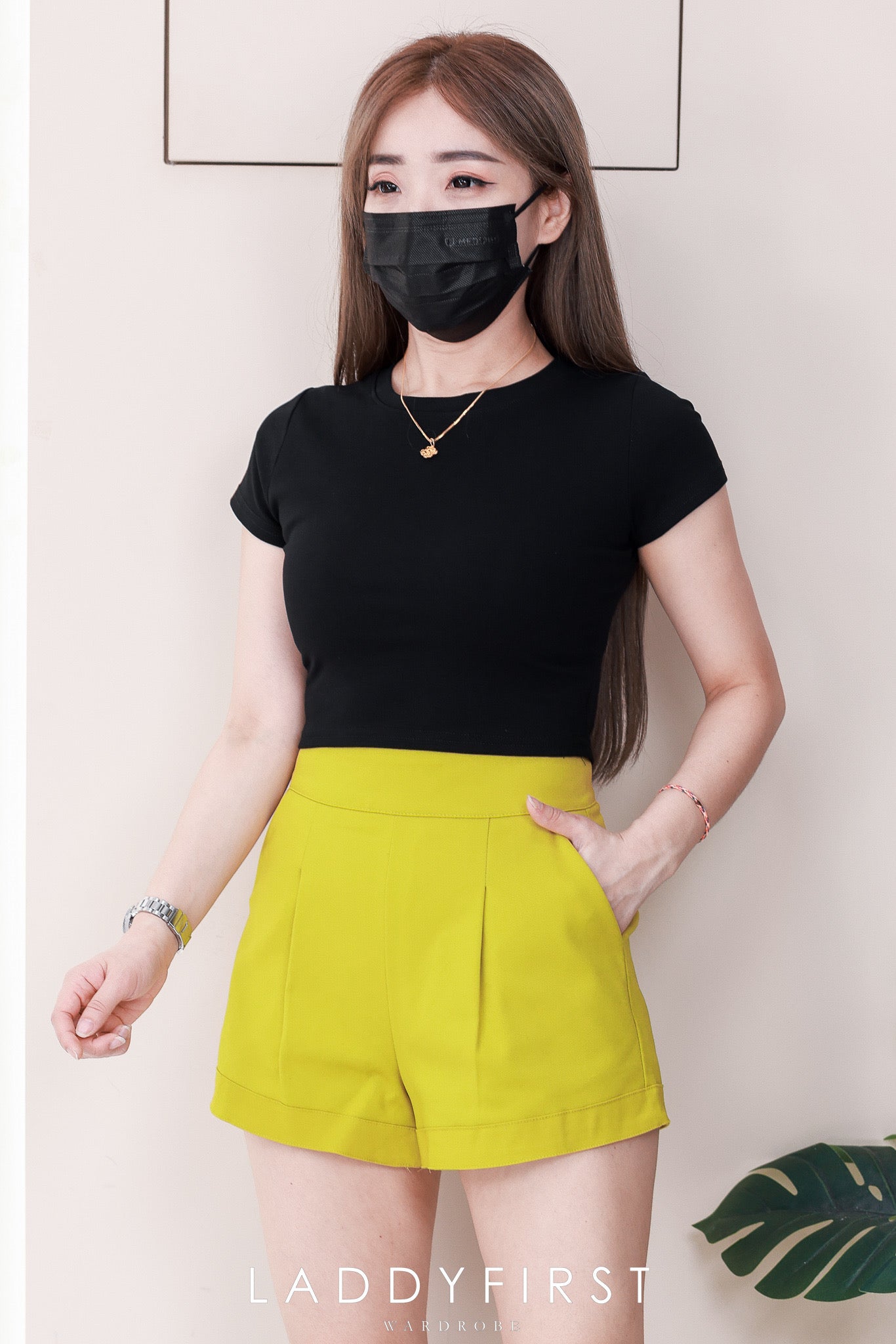 【S38643】独家爆款高品质版型绝美高腰显脚长高腰西装百搭短裤，有口袋 #内层有里布 #百搭必备 🔥🔥 【B-R2-C4】