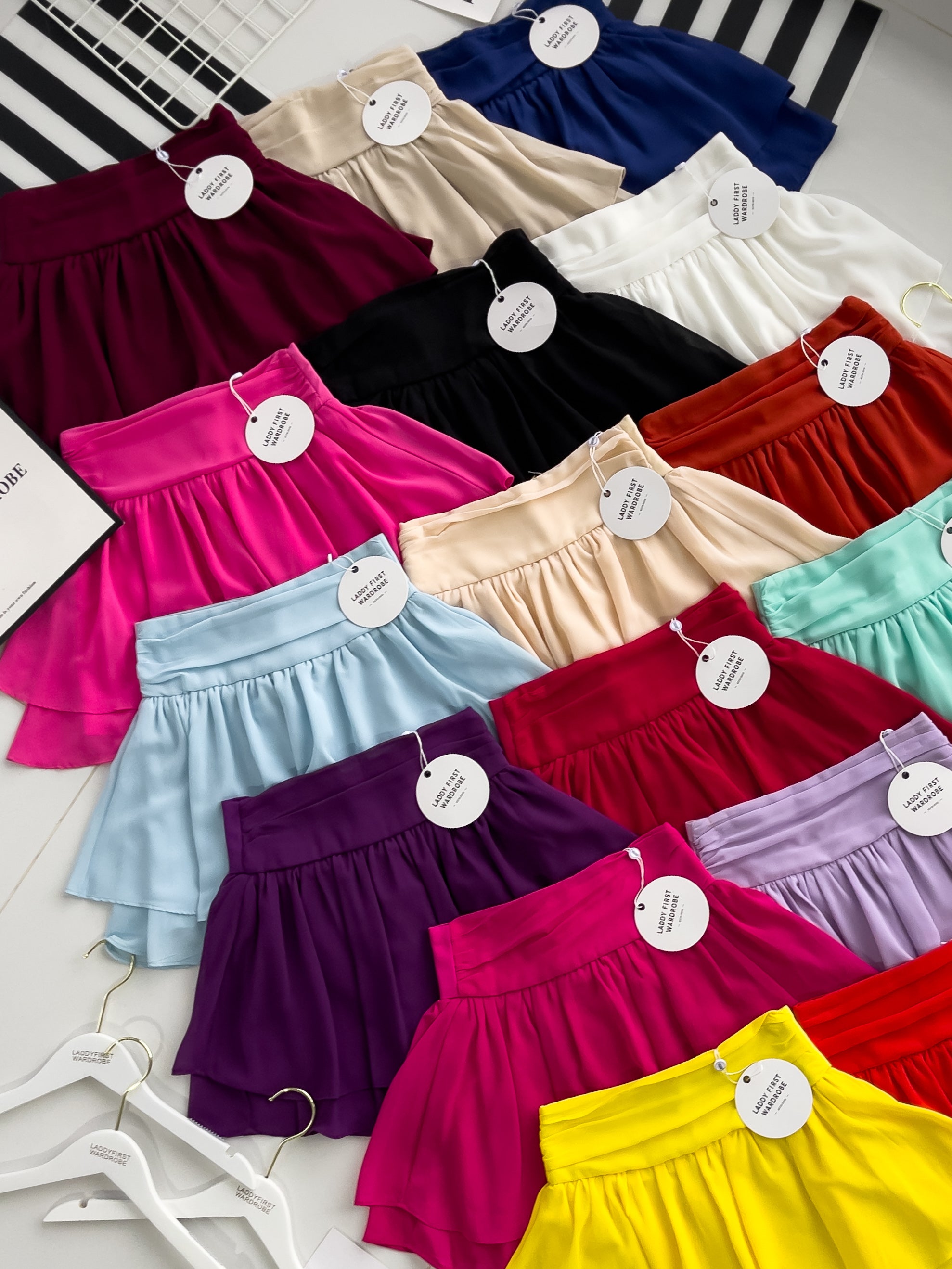 【S681131】‼️爆单王再次到货‼️【独家小圆饼】高质量西装拼雪纺蓬蓬高腰裙子【A-R3-C4】