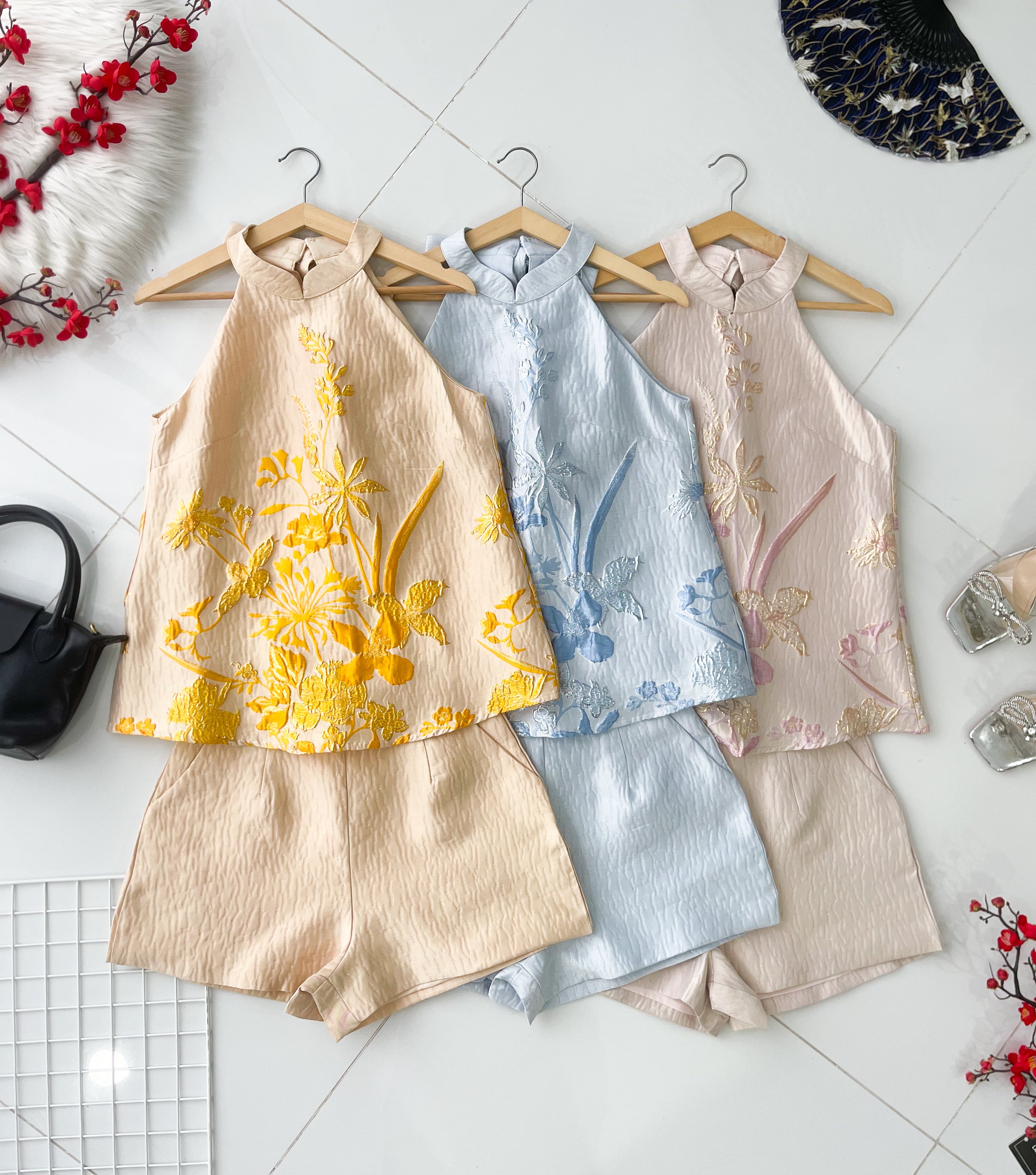 【SS21841 / 62306】高品质两件式高端大气名媛风提花旗袍套装 浮雕提花上衣➕高腰短裤，有口袋 ❤️❤️