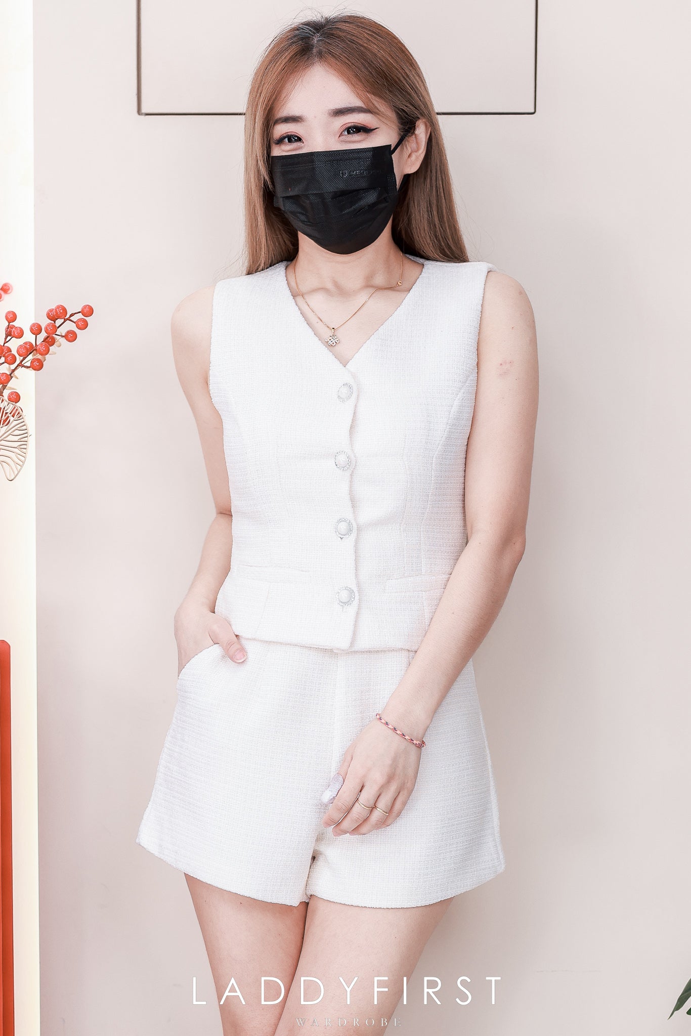 【SS2751】高品质两件式贵气马甲式小香风套装 马甲式小香风上衣➕小香风高腰百搭短裤，有口袋 ❤️❤️