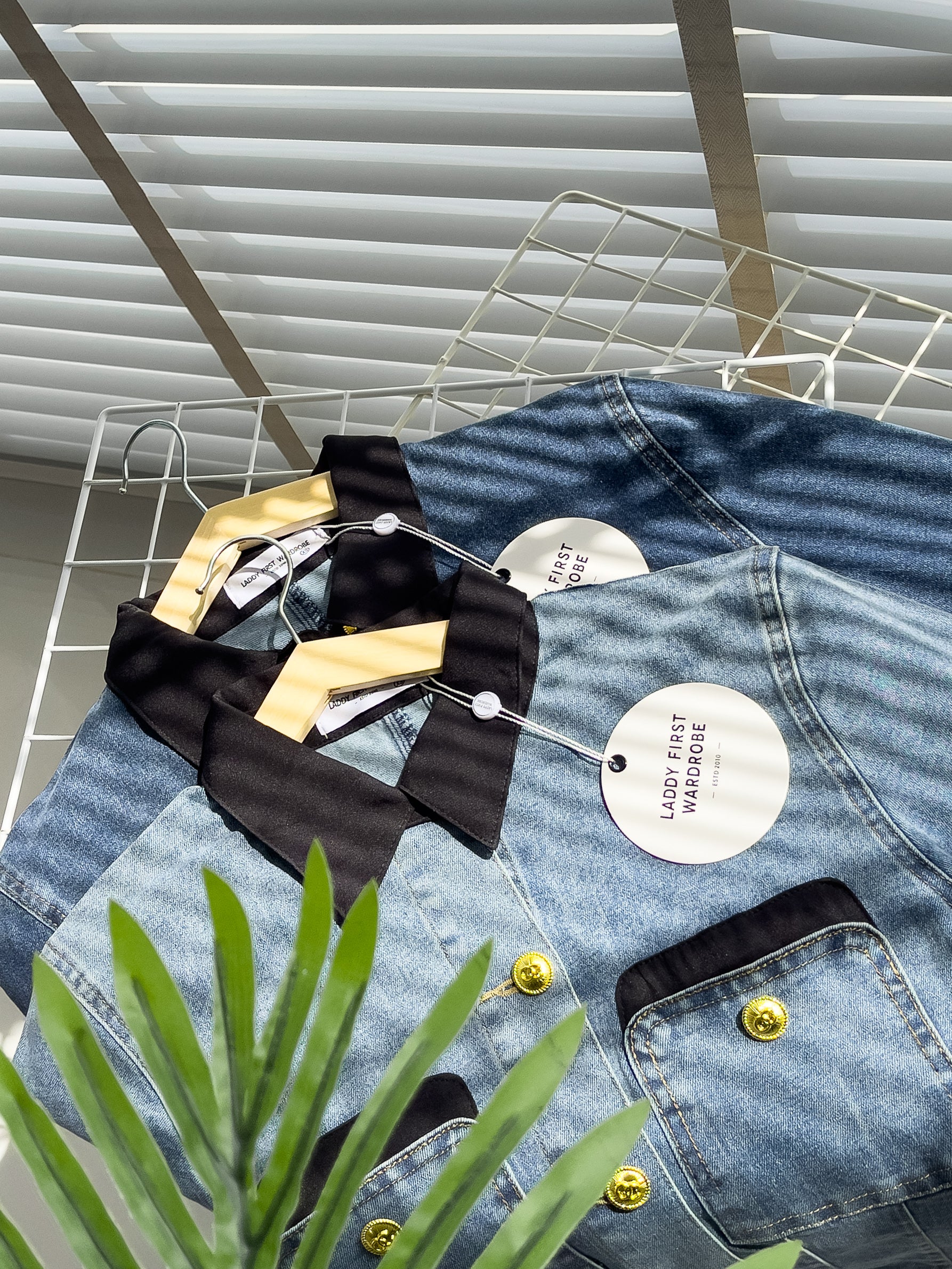 【JK3460】【LFW独家小圆饼】高品质COTTON JEANS精致纽扣翻领长袖百搭牛仔外套 ❤❤