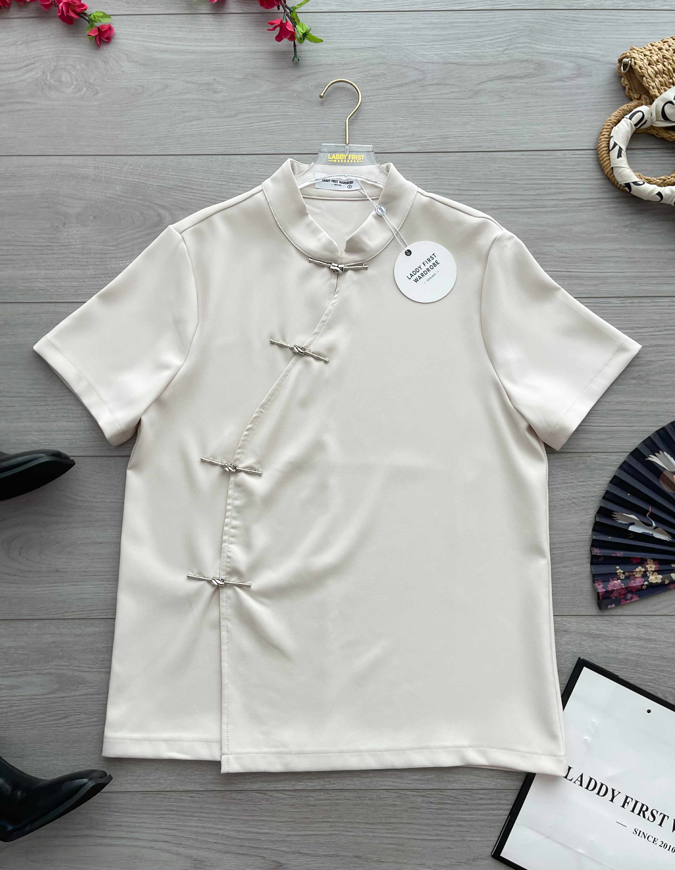 【T3482】【LFW独家小圆饼】高品质男女同款西装短袖金属盘扣唐装旗袍上衣，有口袋 ❤️❤️