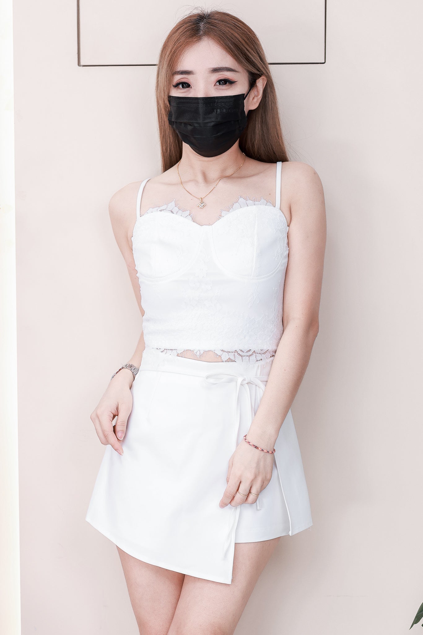 【SS110995】高品质两件式女神气质款时尚套装 无袖肩带蕾丝上衣➕前裙后裤开叉设计高腰百搭裤裙 ❤️❤️