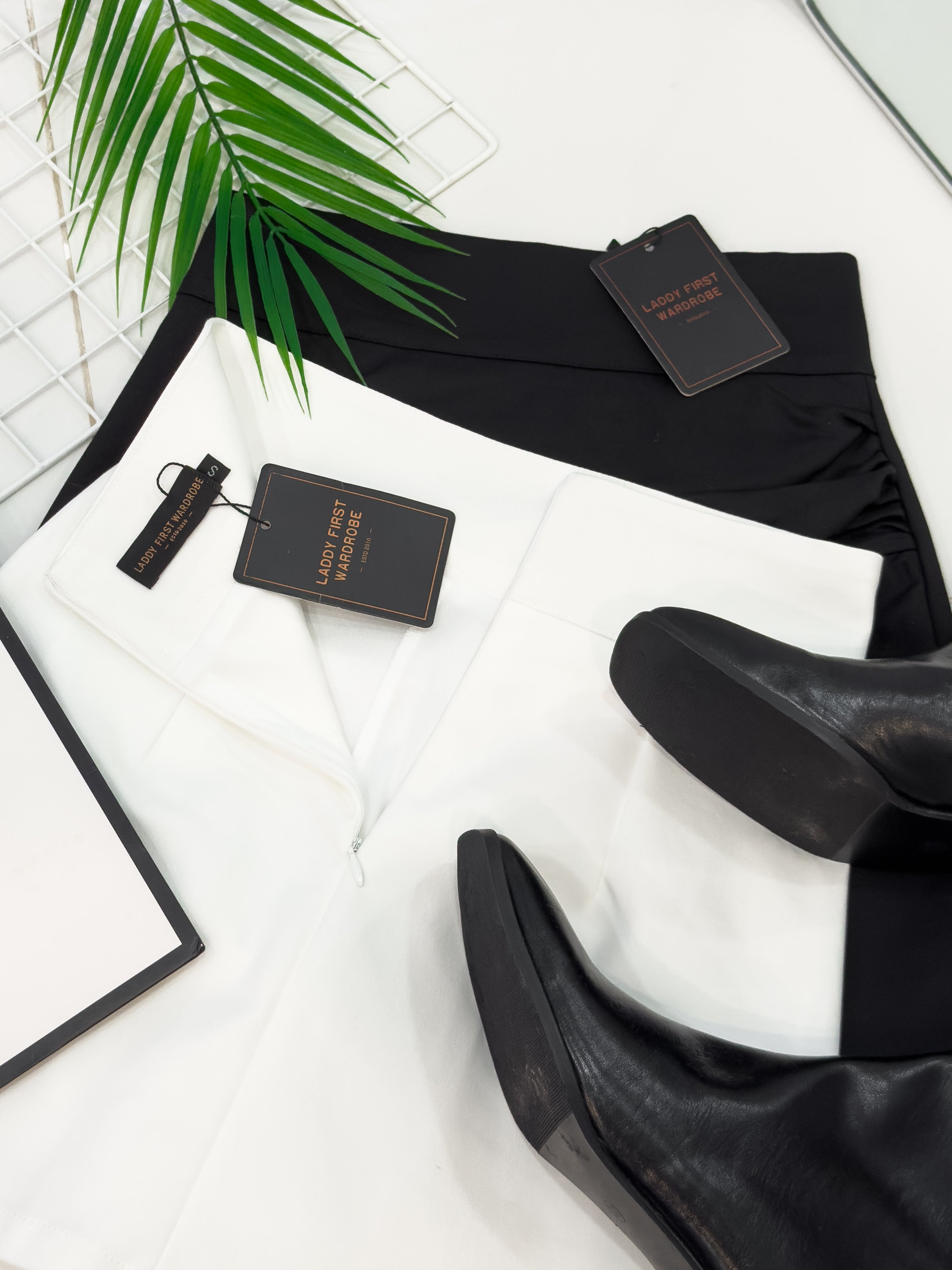 【S7112-1】高品质皱褶修腰显瘦A字西装高腰百搭裙子，前后裙子内有里布裤子 ❤️❤️