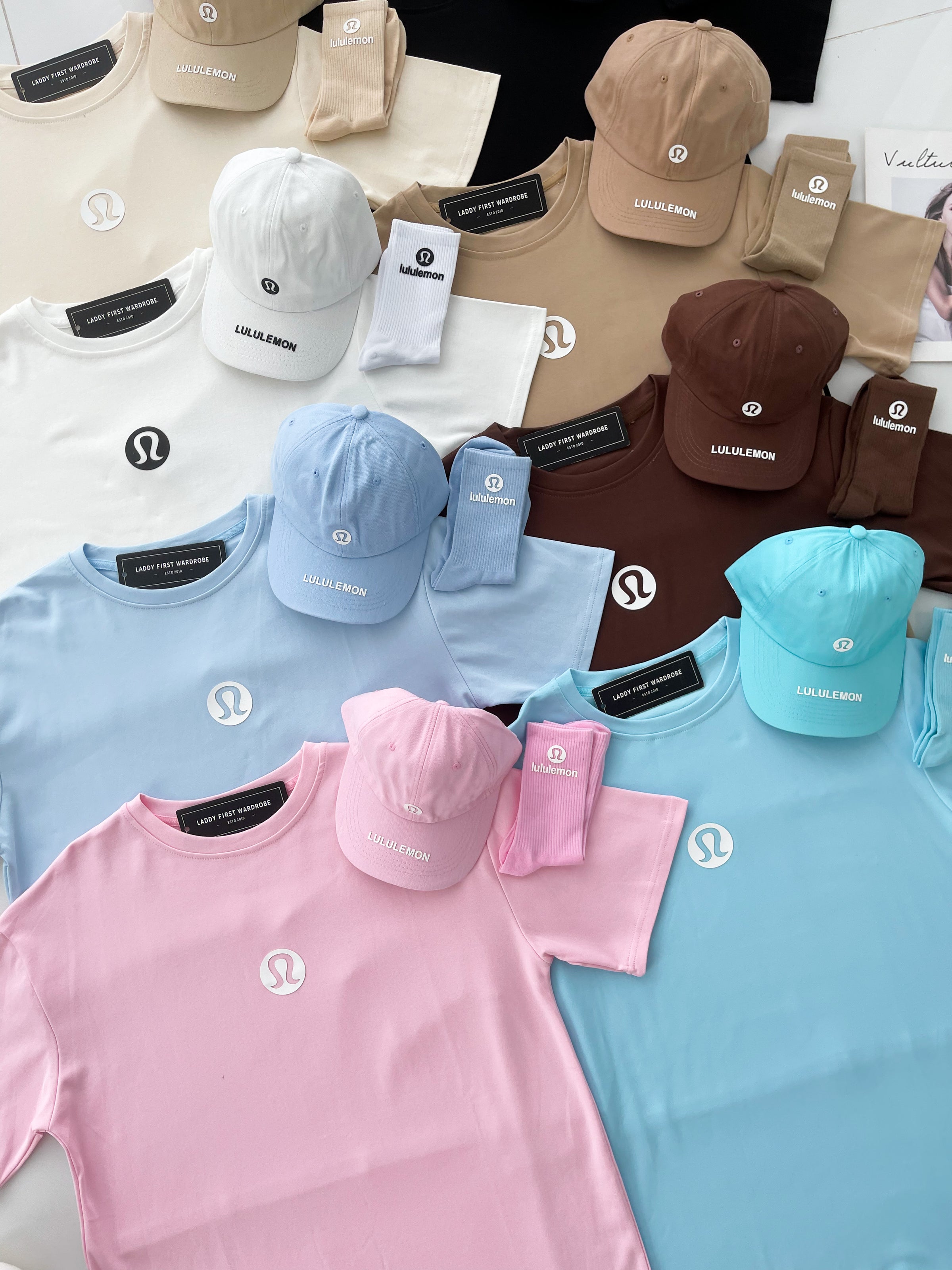 【O1167】高品质三件套男女同款纯棉Oversized 潮流时尚上衣 ❤️❤️ 上衣👕➕帽子🧢➕袜子🧦【A-RU11】