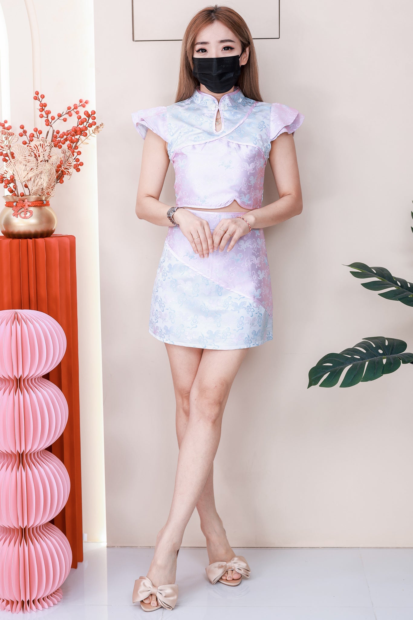 【SS21722 / 37578】高品质两件式提花旗袍套装 盘扣领口小飞袖旗袍上衣➕A字提花高腰裙子，内层有里布短裤 ❤️❤️