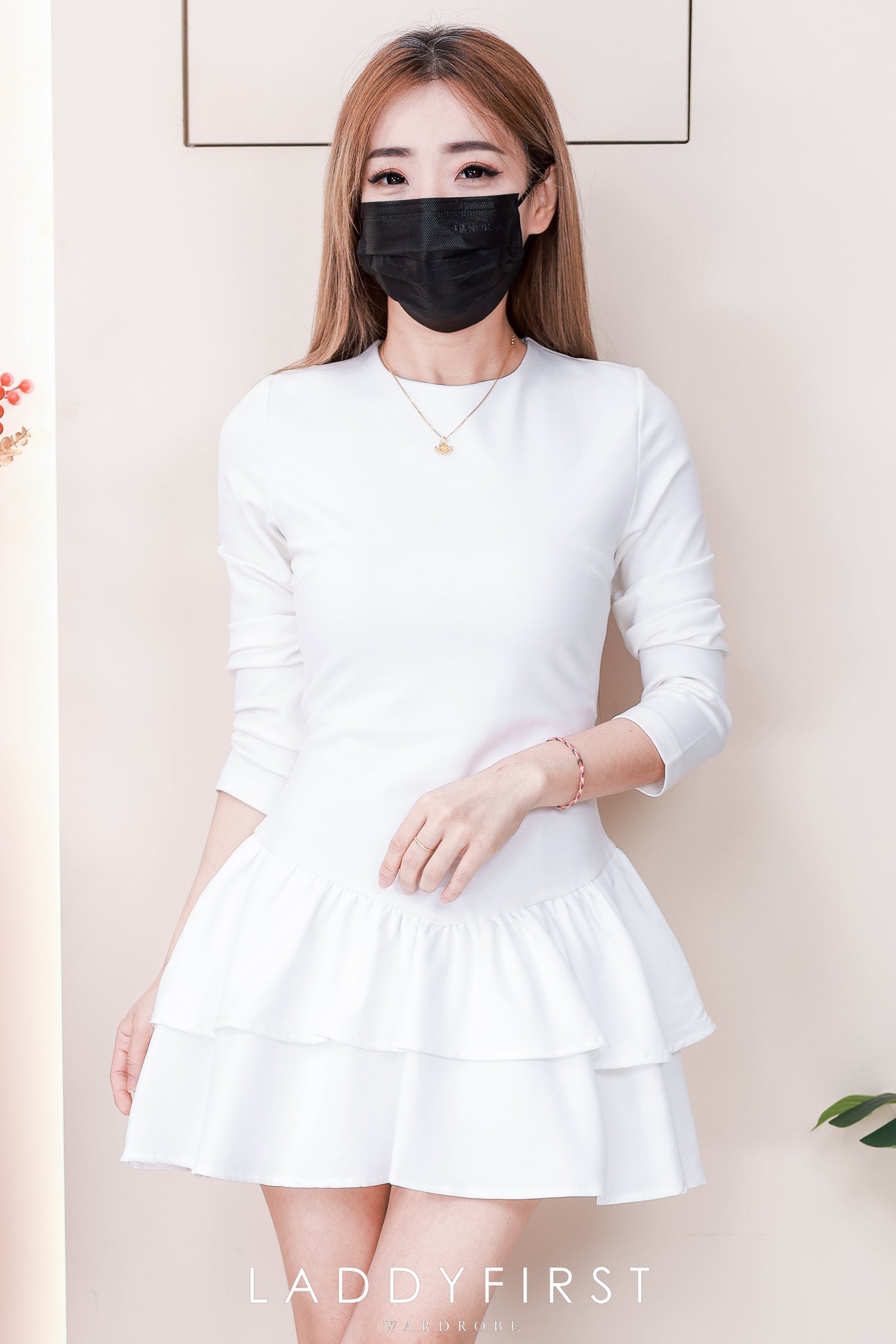 【D520232】高品质韩式女神款罗马长袖弹力上衣拼接荷叶蛋糕连身裙子，内层有里布短裤 ❤❤【B-RU】