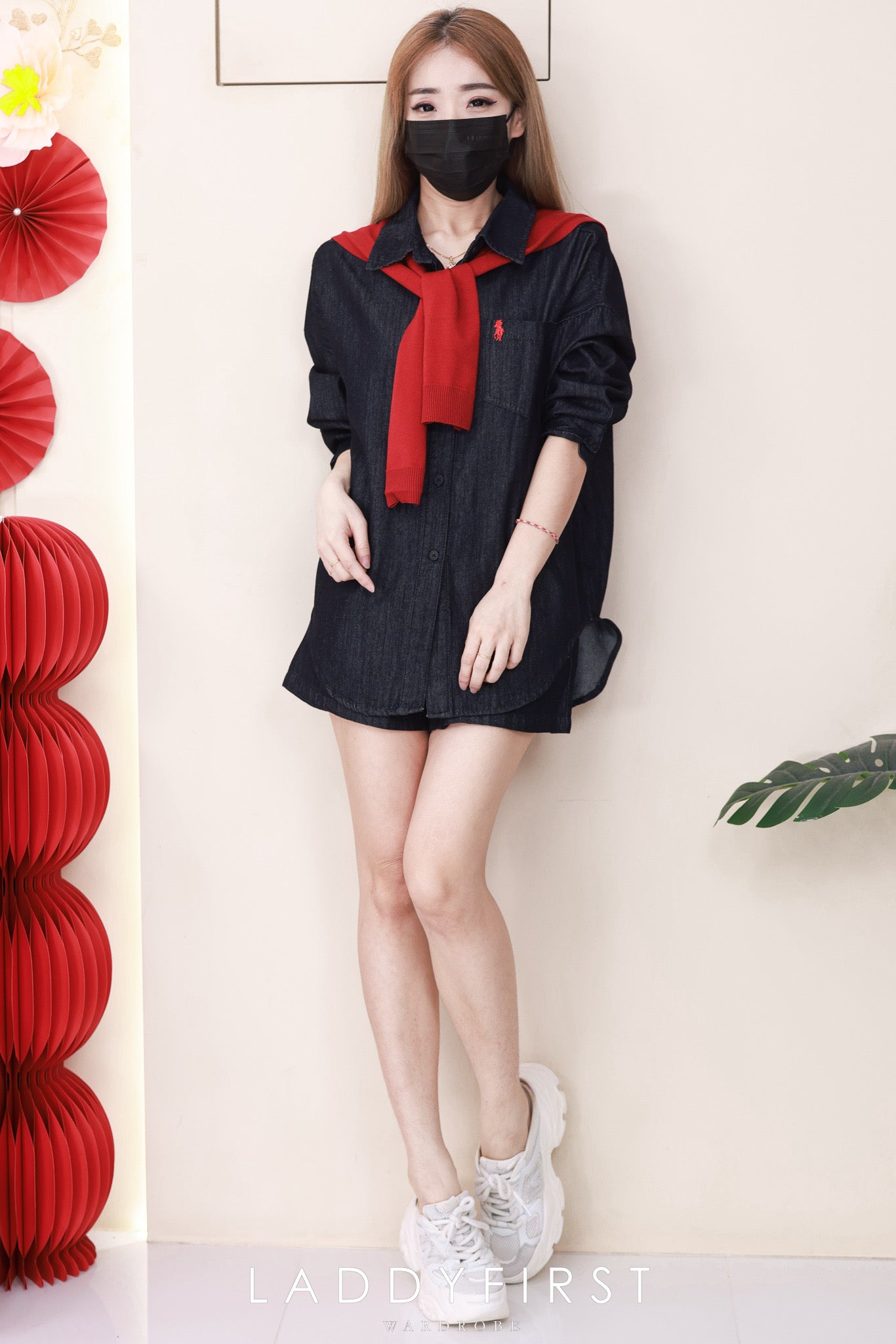 【SS8620】高品质两件式韩式牛仔简约休闲百搭套装 翻领长袖牛仔上衣➕松紧腰弹力牛仔短裤，有口袋 ❤️❤️