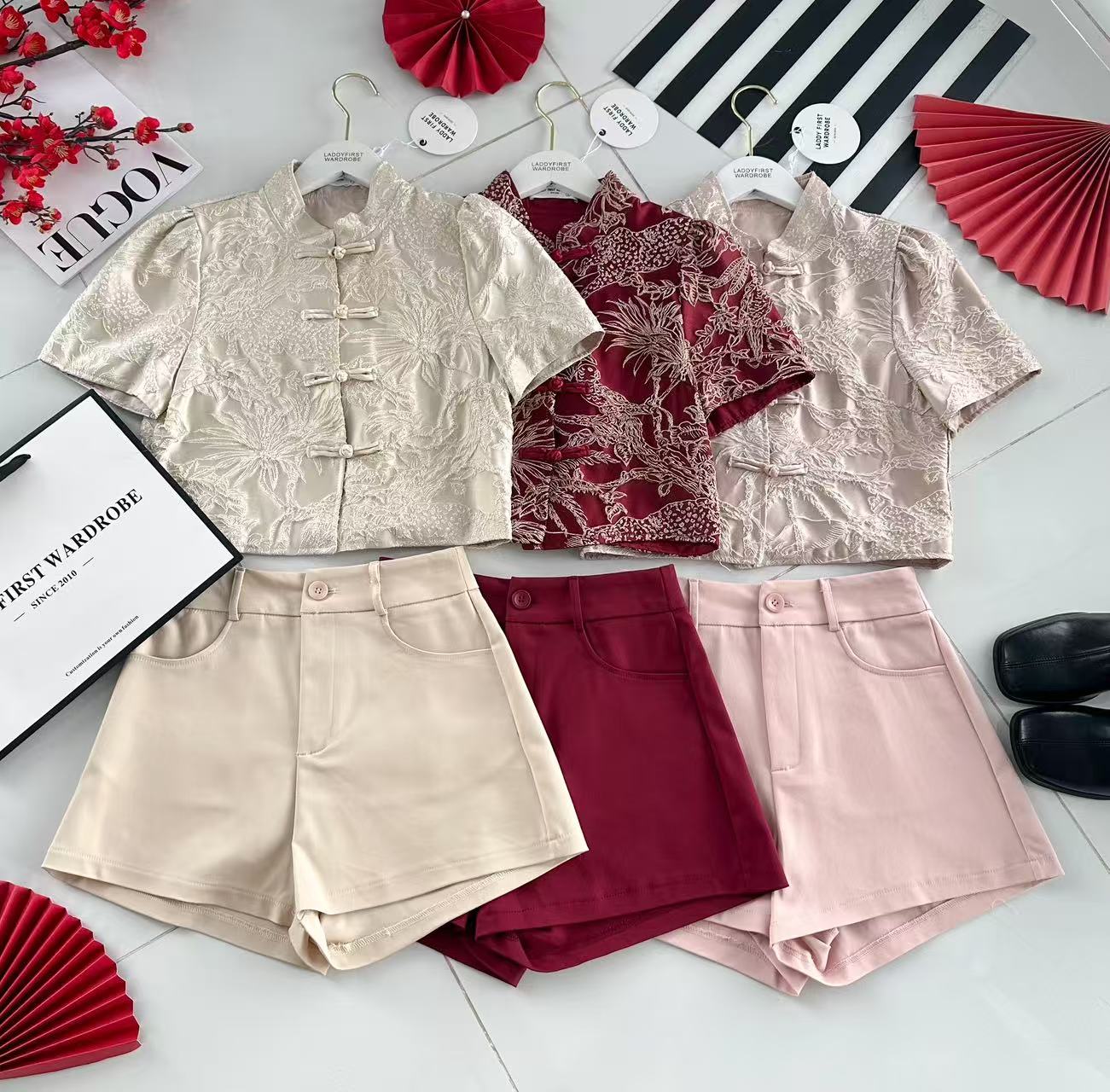 【SS3471】【LFW独家小圆饼】高品质两件式高端气质时尚提花旗袍套装 立领短袖盘扣提花旗袍上衣➕西装高腰百搭短裤，有口袋 ❤️❤️