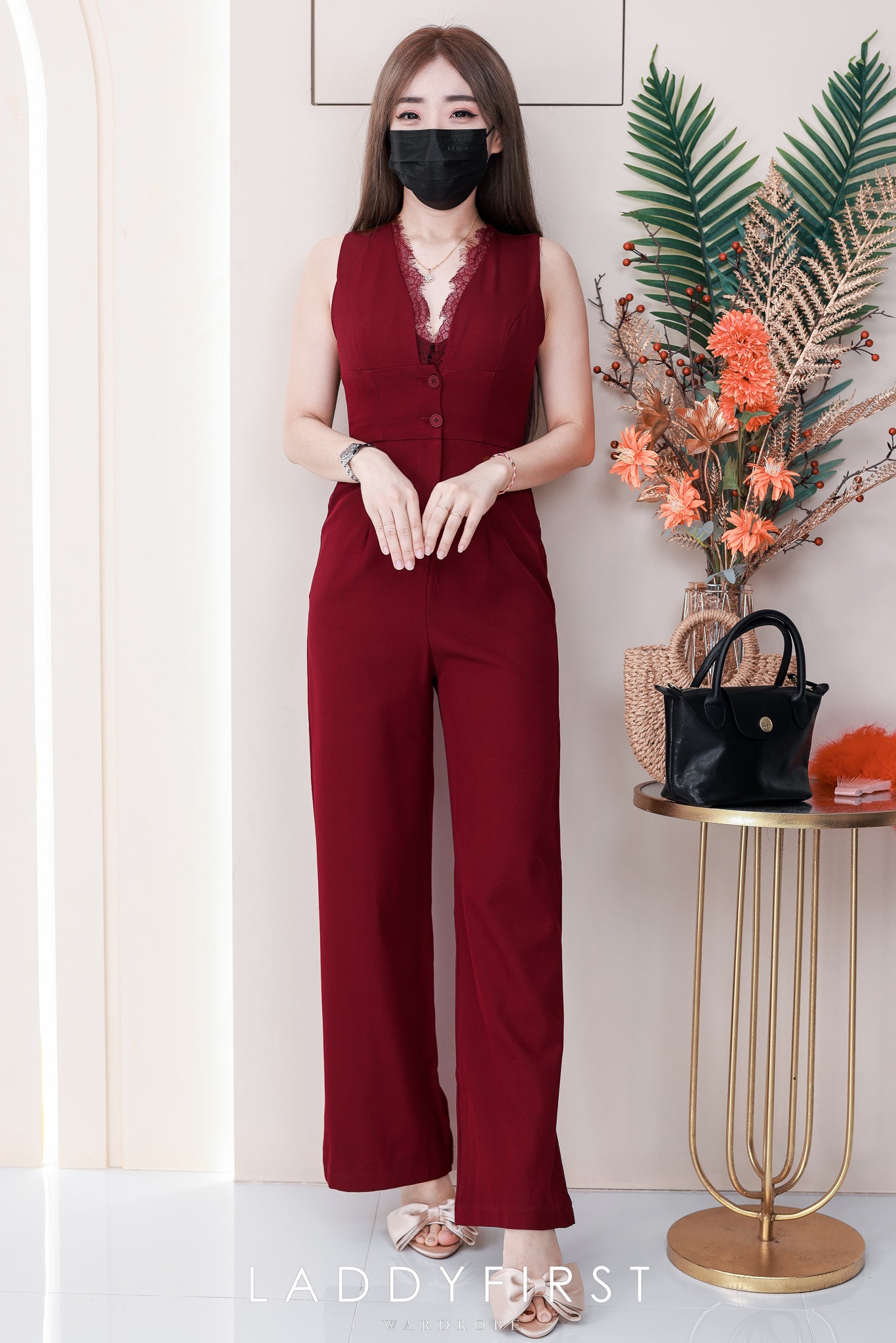 【D37361-9】高品质V翻领拼接蕾丝无袖西装连身阔脚长裤，有口袋 ❤️❤️