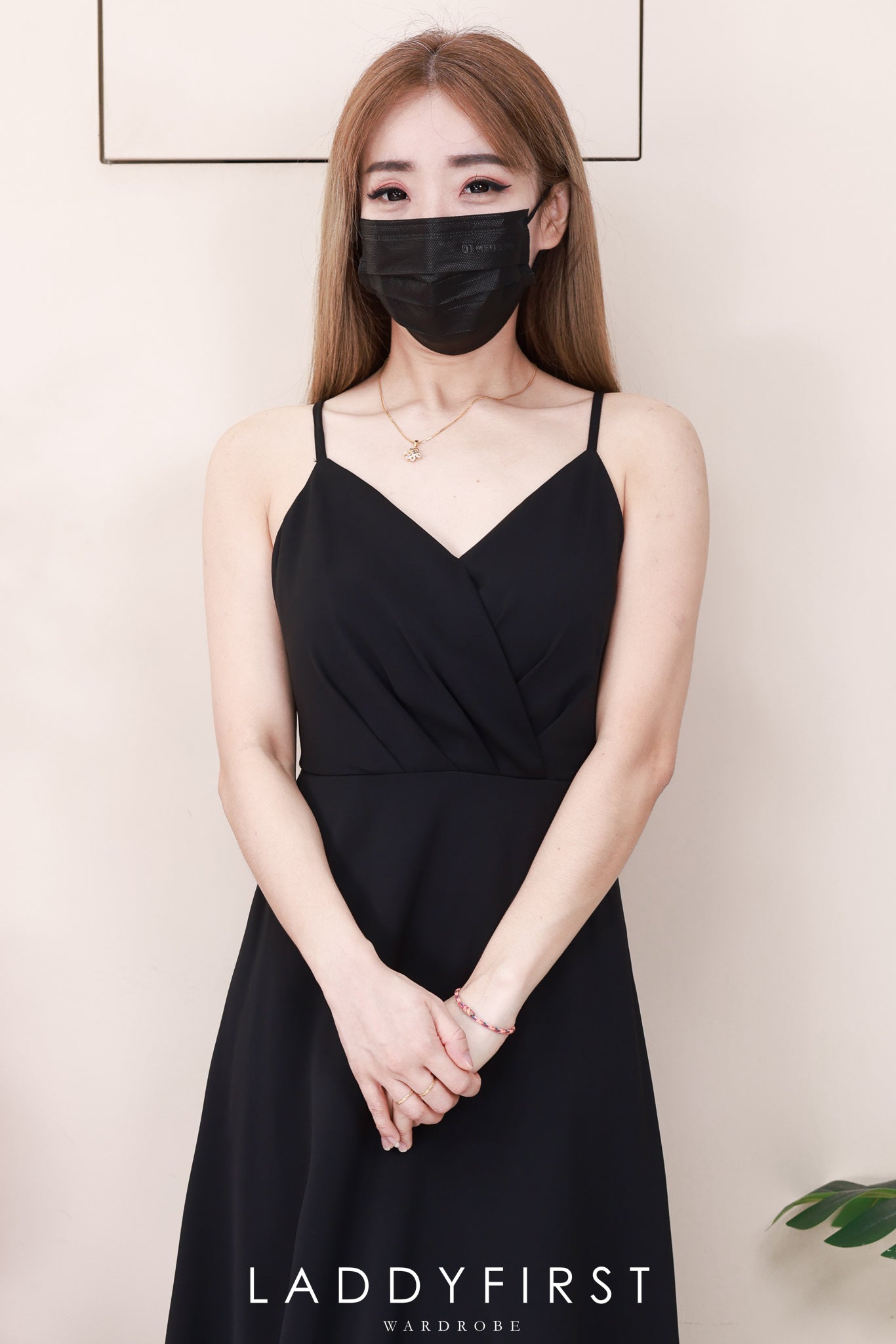 【D6483】高品质V领自调无袖肩带气质浪漫优雅款晚宴连身长裙，有口袋 ❤❤【A-R2-C2】