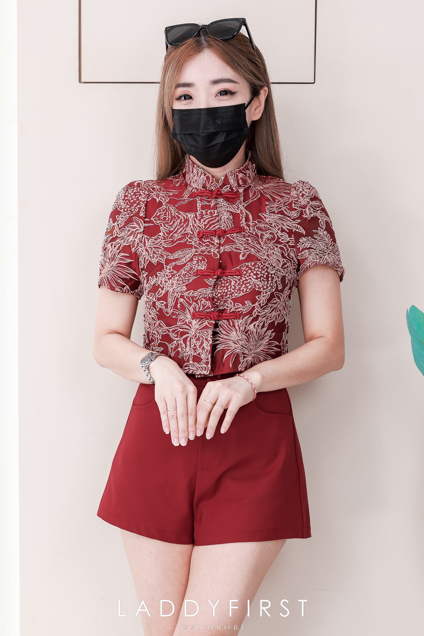 【SS3471】【LFW独家小圆饼】高品质两件式高端气质时尚提花旗袍套装 立领短袖盘扣提花旗袍上衣➕西装高腰百搭短裤，有口袋 ❤️❤️