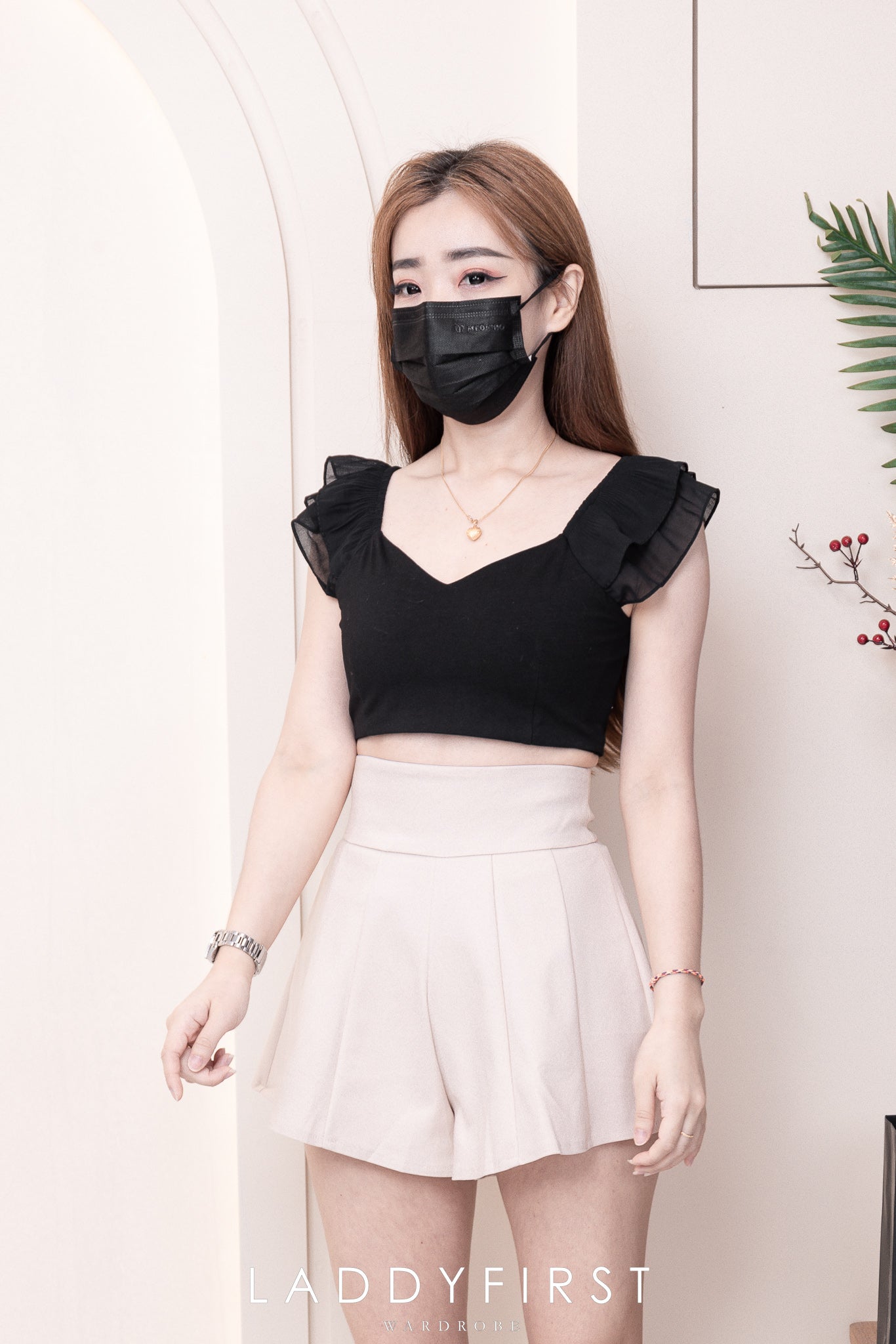 【S3380】【LFW独家小圆饼】高品质阔腿蓬蓬百褶显腰西装高腰百搭短裤，内层包臀防走光里布短裤 ❤️❤️【A-R3-C3】