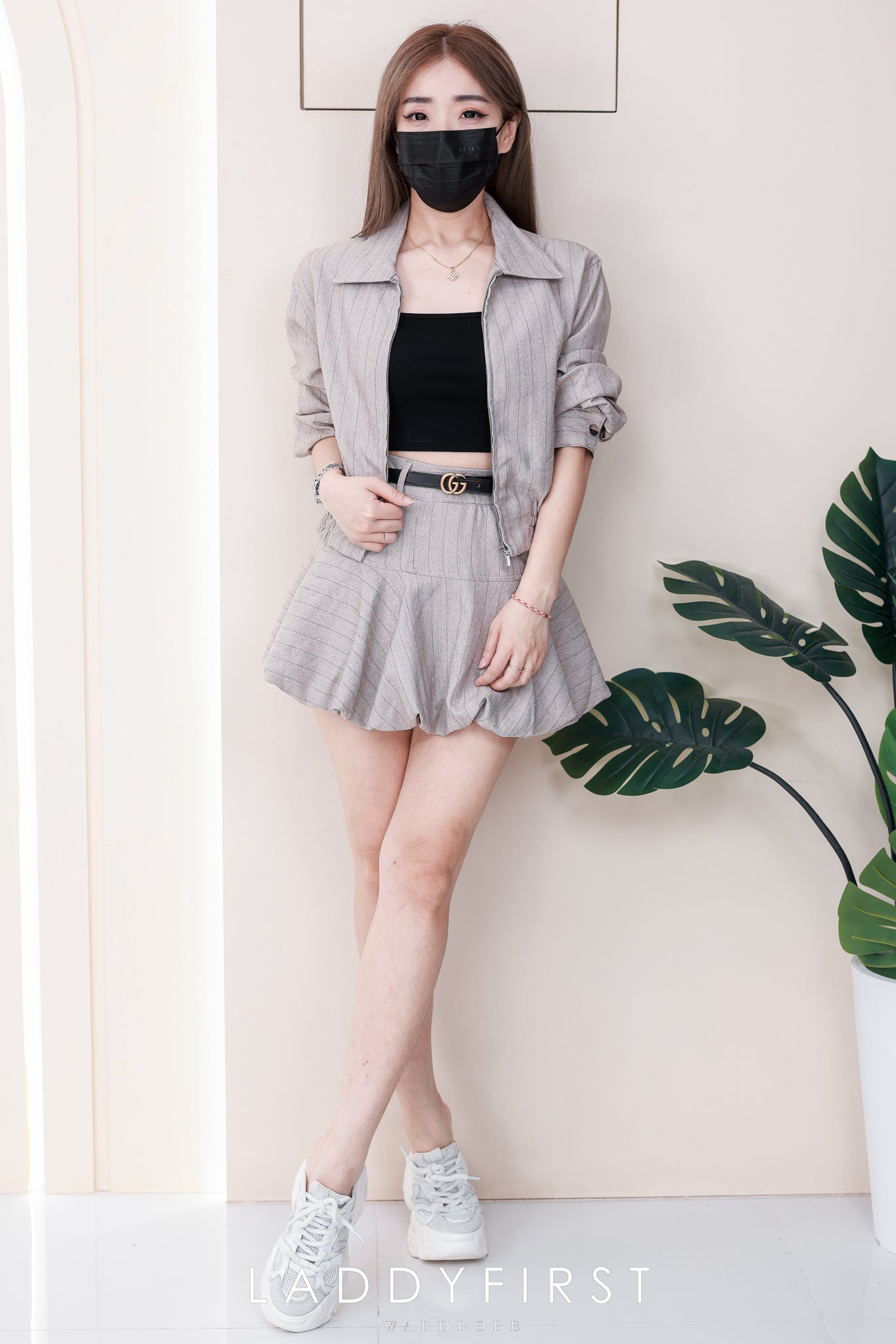 【SS110947】高品质两件式减龄时尚西装套装 宽松翻领长袖上衣外套➕西装高腰花苞裙子，内层有里布短裤 ❤️❤️