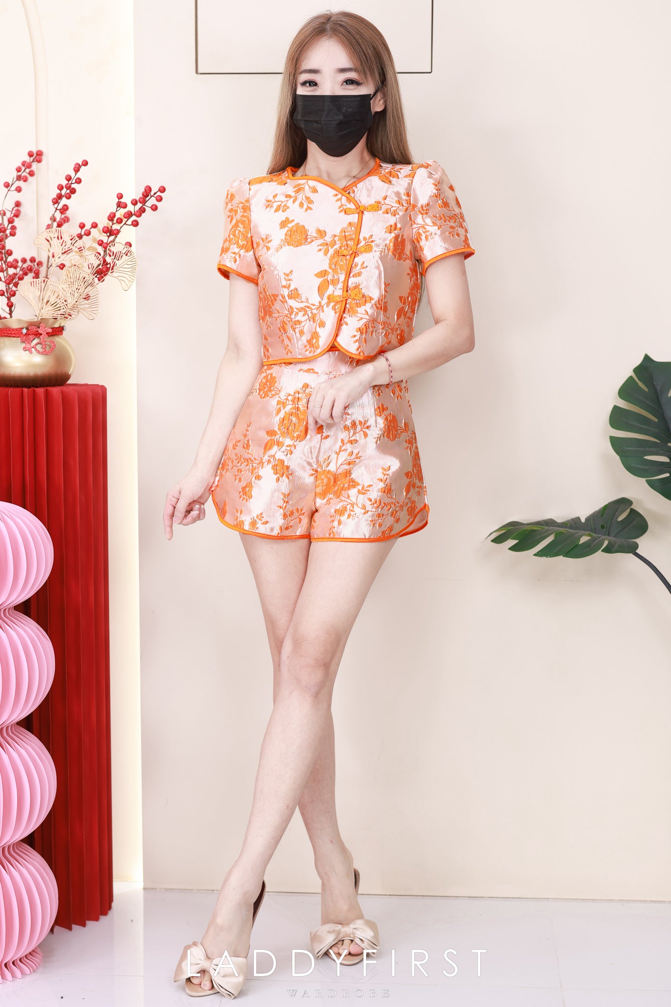 【SS23036】高品质两件式高端气质浮雕提花旗袍套装 短袖提花旗袍上衣➕提花短裤，有口袋❤️❤️