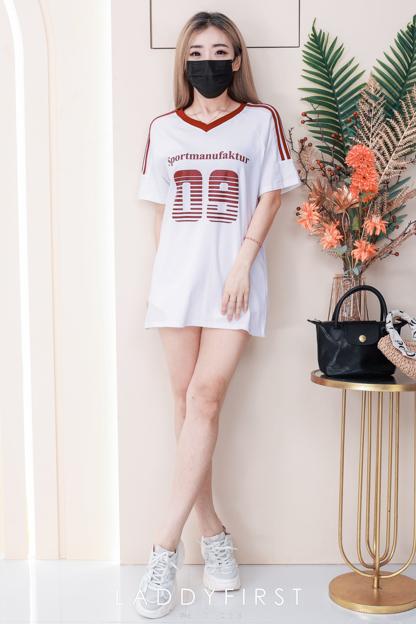【T14260 / 9062】高品质V领09字母拉线设计纯棉OVERSIZED 上衣 ❤❤ 【B-R2-C4】