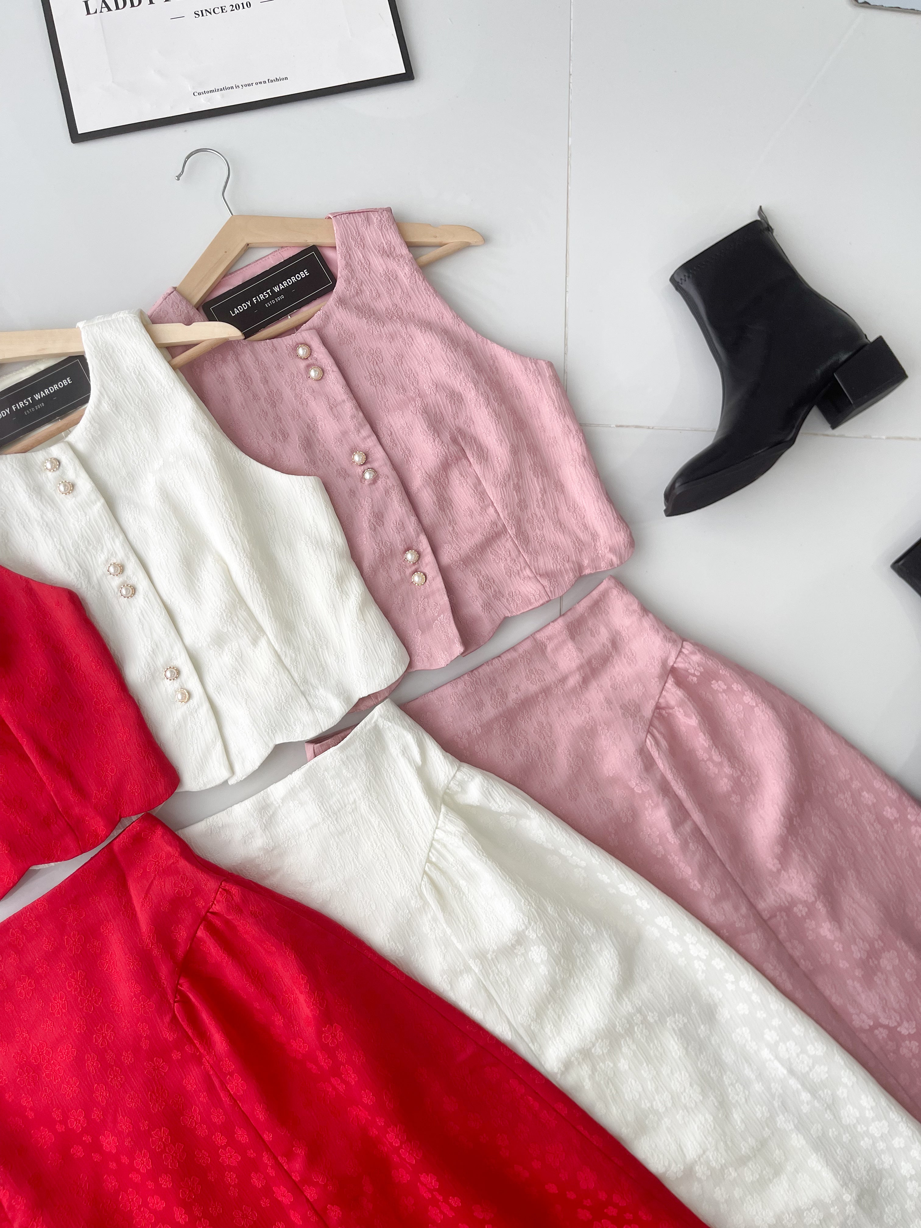 【SS98802】高品质两件式国风新中式旗袍套装 无袖上衣➕高腰长裙 ❤️❤️