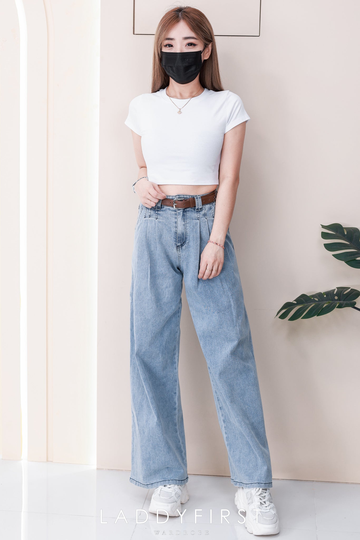 【L51357-1】⚡补货预订款⚡高品质显瘦显长腿直筒阔脚COTTON JEANS牛仔高腰百搭短裤，搭配配送腰带，有口袋 ❤️❤️