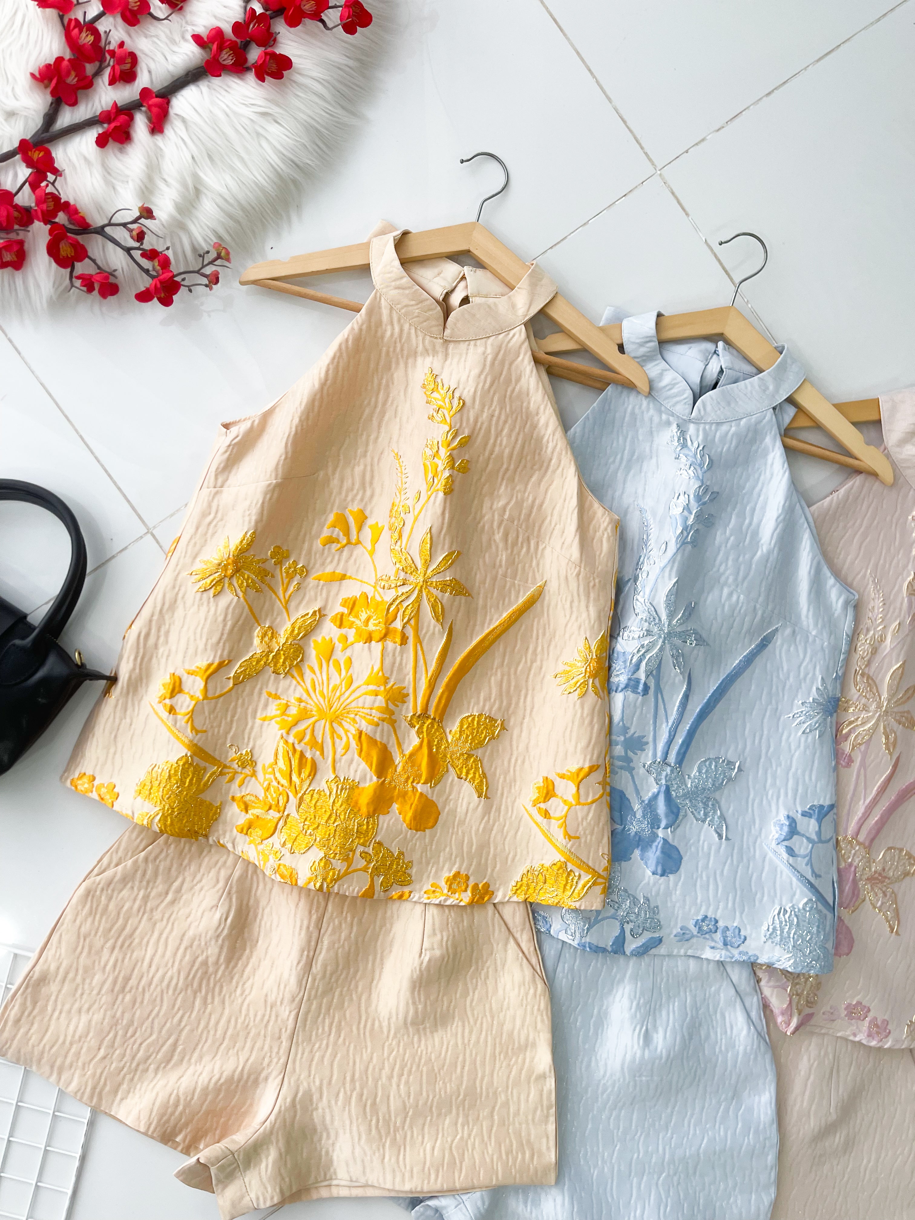 【SS21841 / 62306】高品质两件式高端大气名媛风提花旗袍套装 浮雕提花上衣➕高腰短裤，有口袋 ❤️❤️