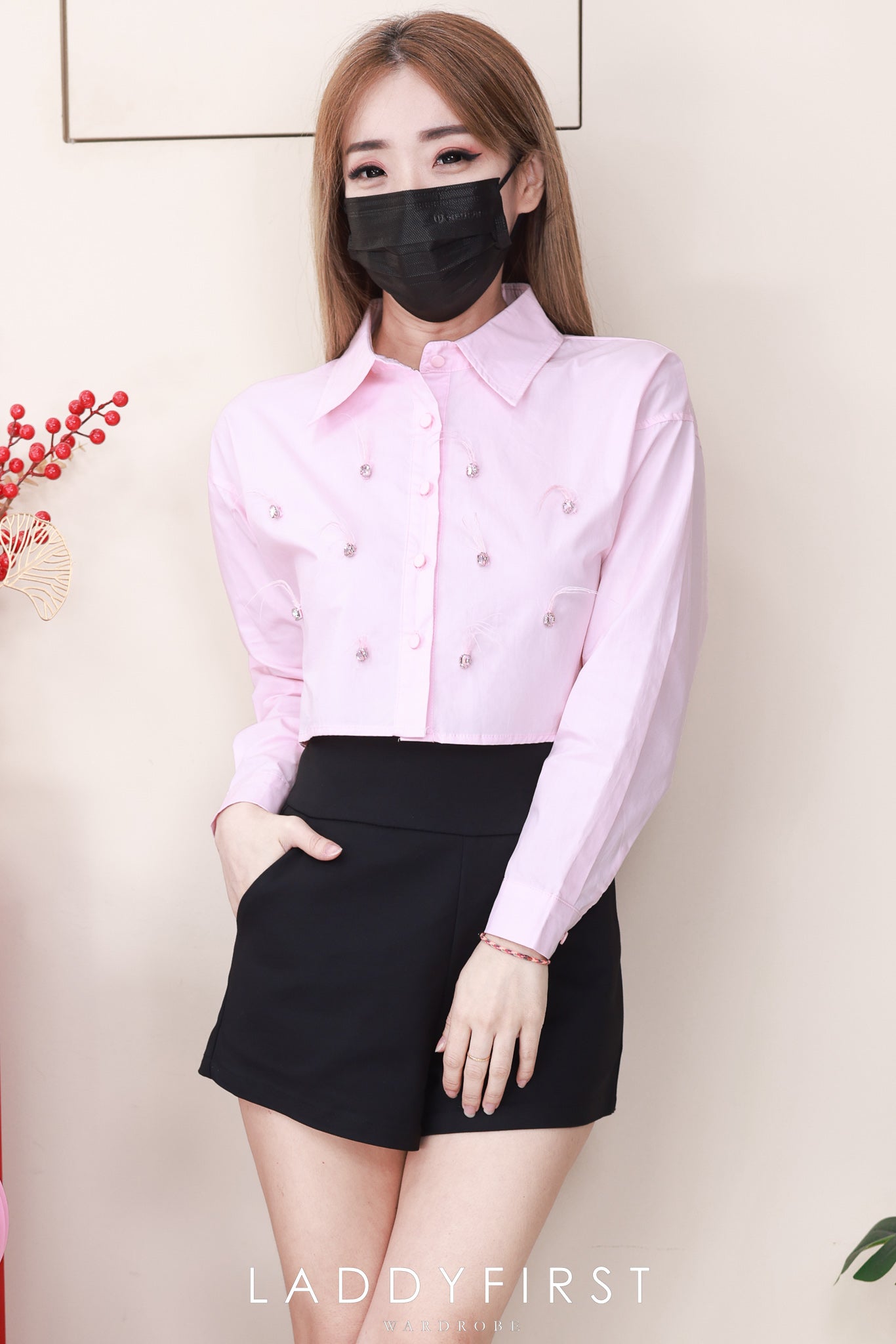 【T25268】高品质精致羽毛点缀拼接长袖衬衫短版上衣 ❤❤ 【B-R1-C4】