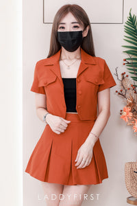 【SS9331】LFW独家爆款 高品质两件式欧美减龄款西装时尚百搭套装 西装翻领短袖上衣，可当小外套穿搭➕西装百褶高腰裙子，内层有里布短裤 ❤️❤️【B-R2-C6】