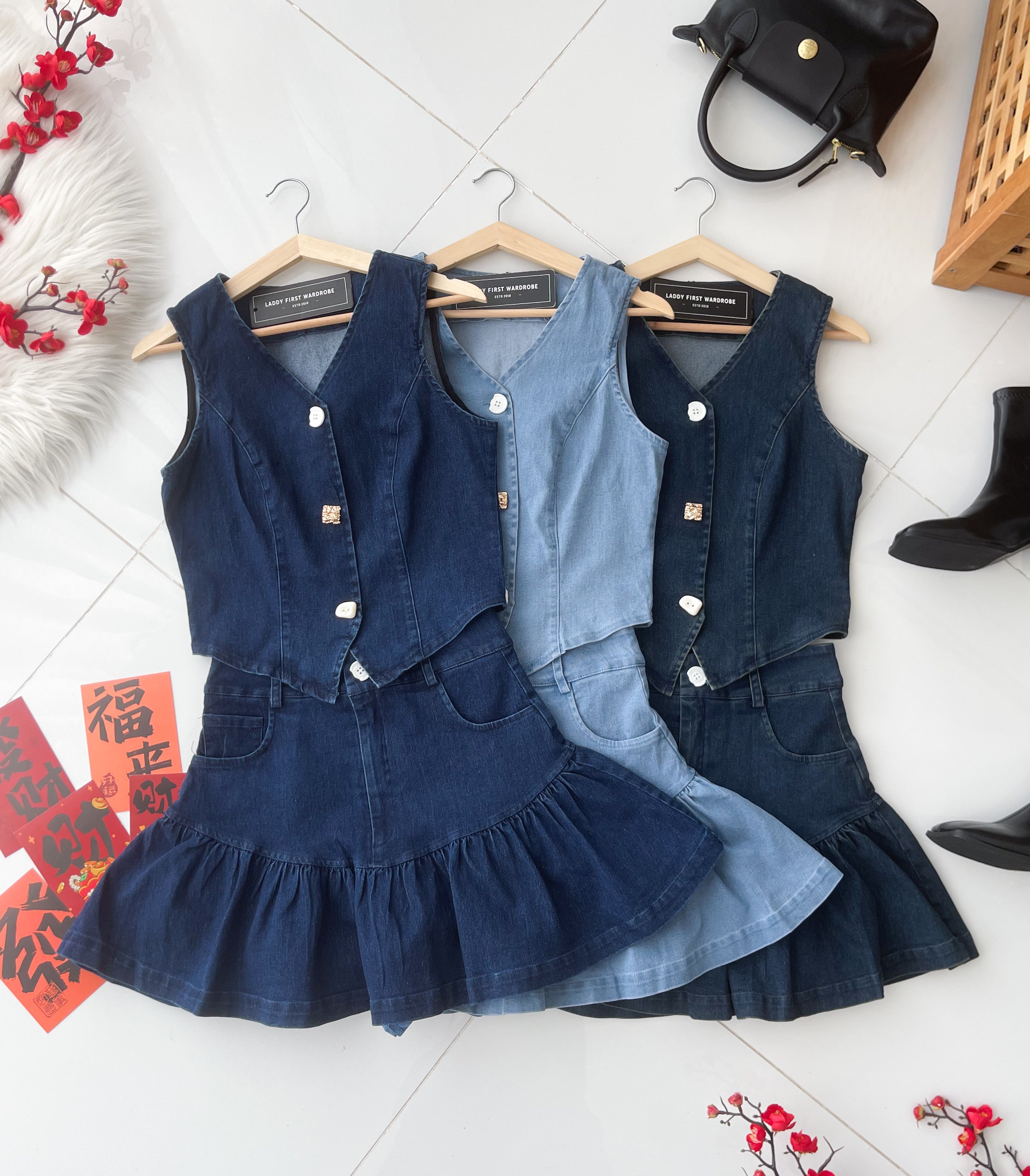 【SS520268】高品质两件式韩式减龄牛仔套装 马甲式无袖牛仔上衣➕减龄牛仔高腰百搭裙子，内层有里布短裤 ❤️❤️